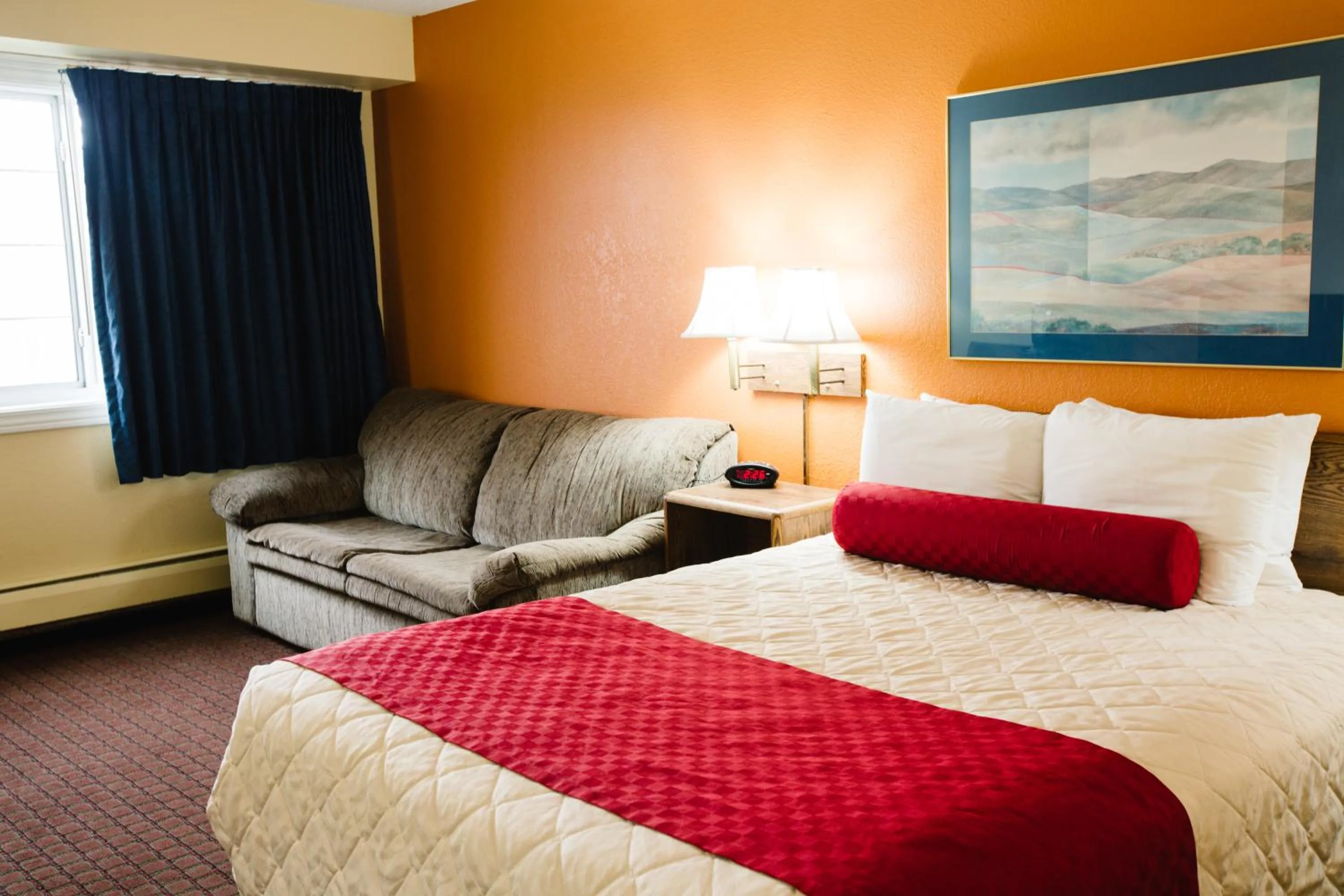 Bed in Days Inn by Wyndham Minot