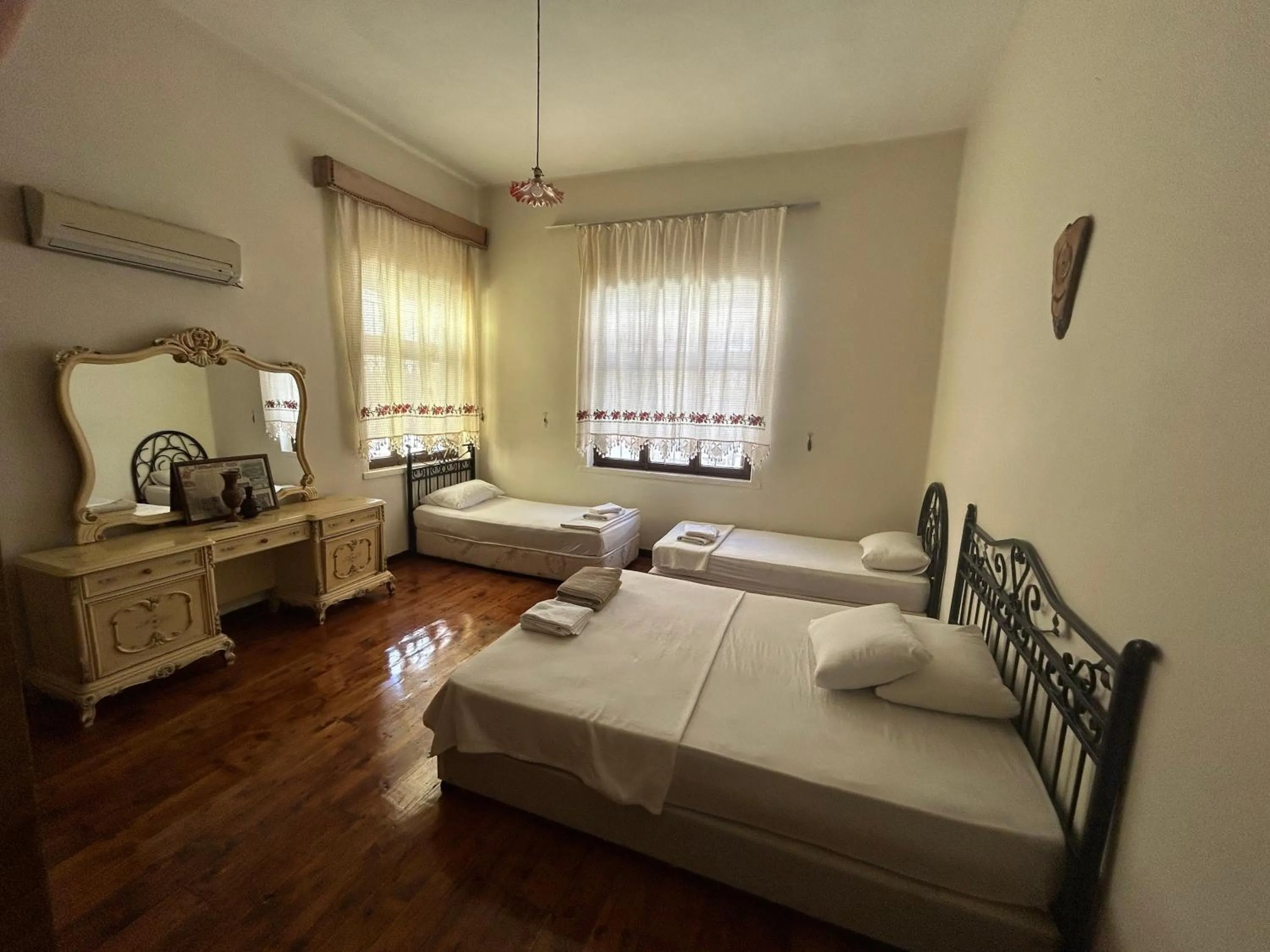 Bed in Bayraktar Konağı City Center