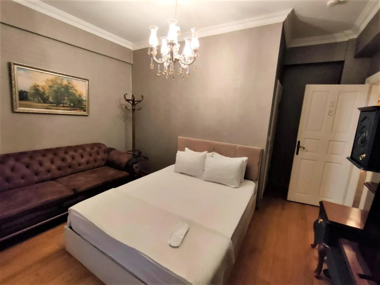 Bed in valide-maide hotel
