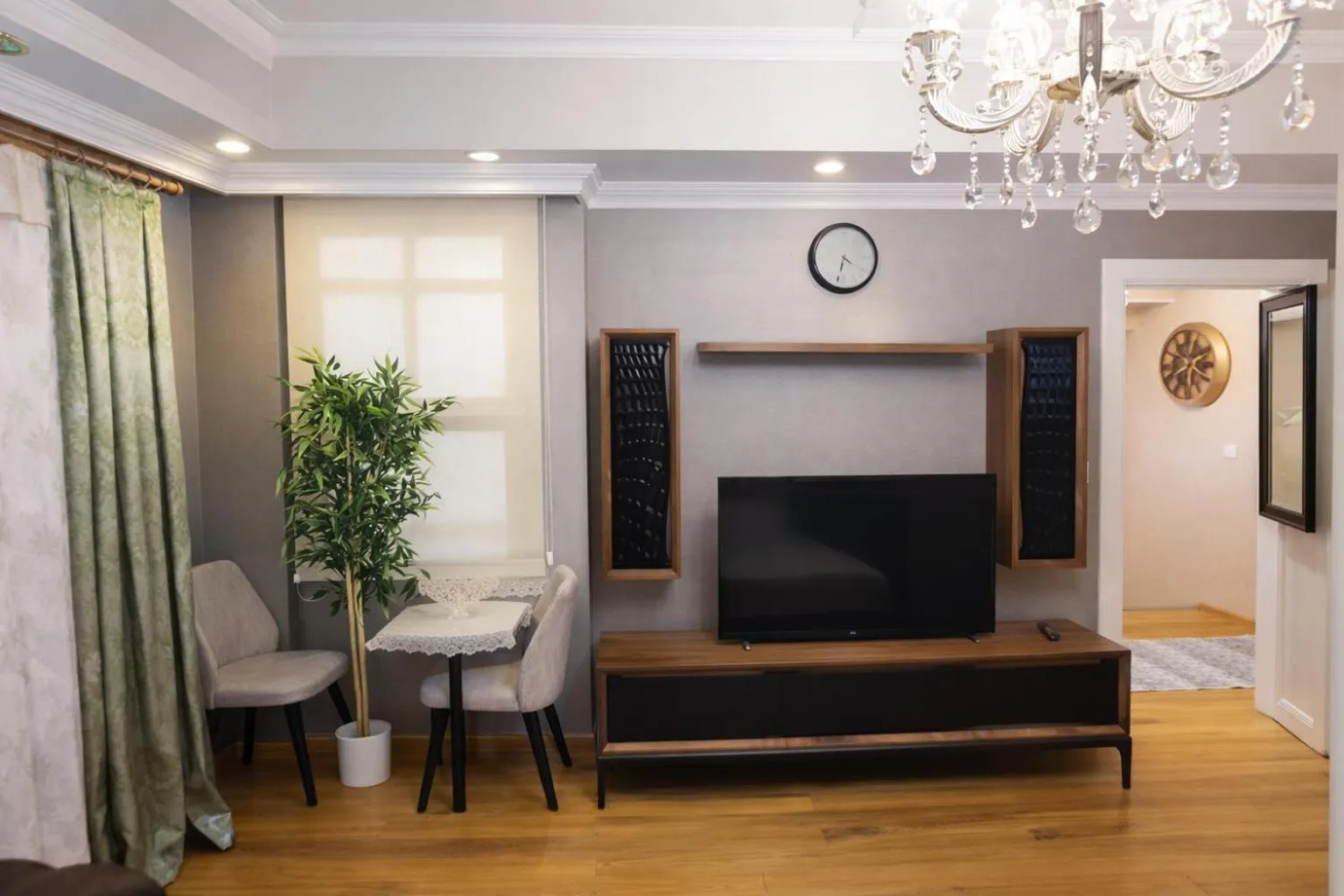 TV and multimedia in valide-maide hotel