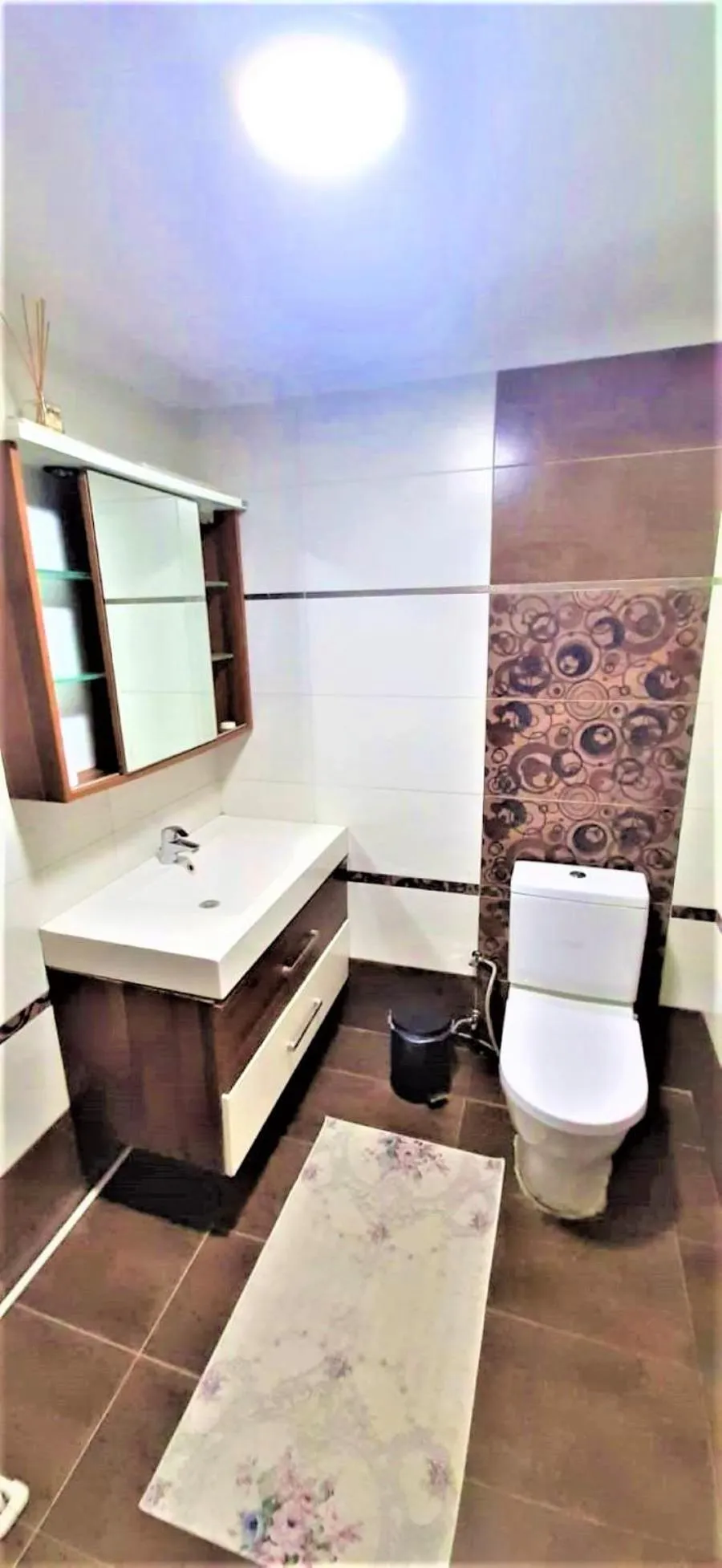 Bathroom in valide-maide hotel