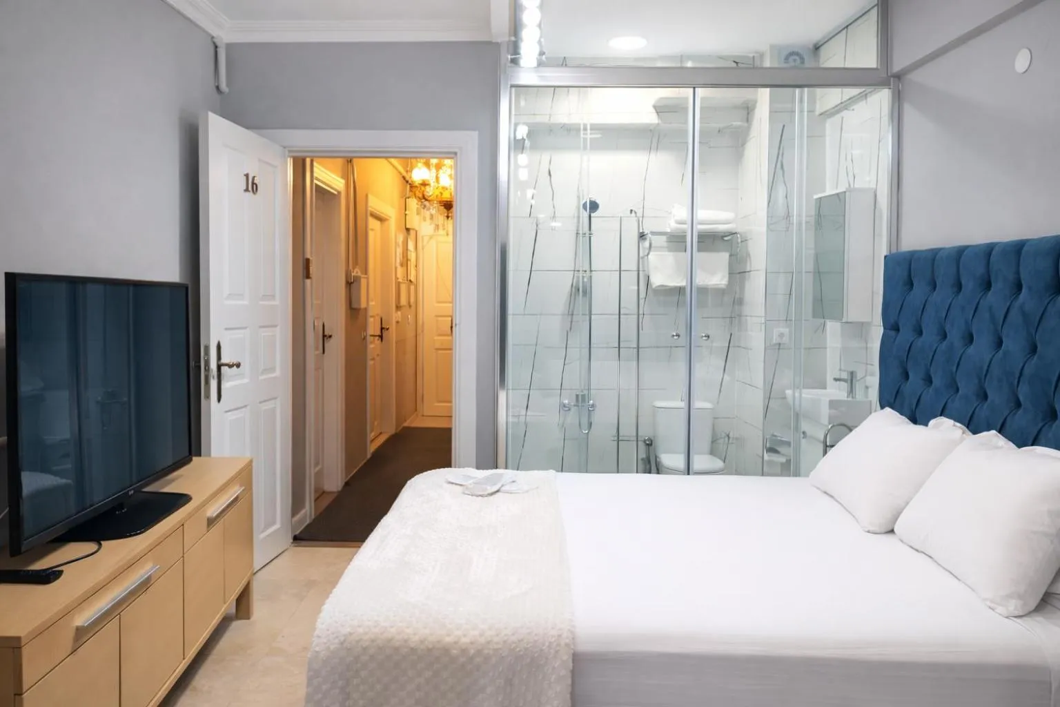 Bed in valide-maide hotel