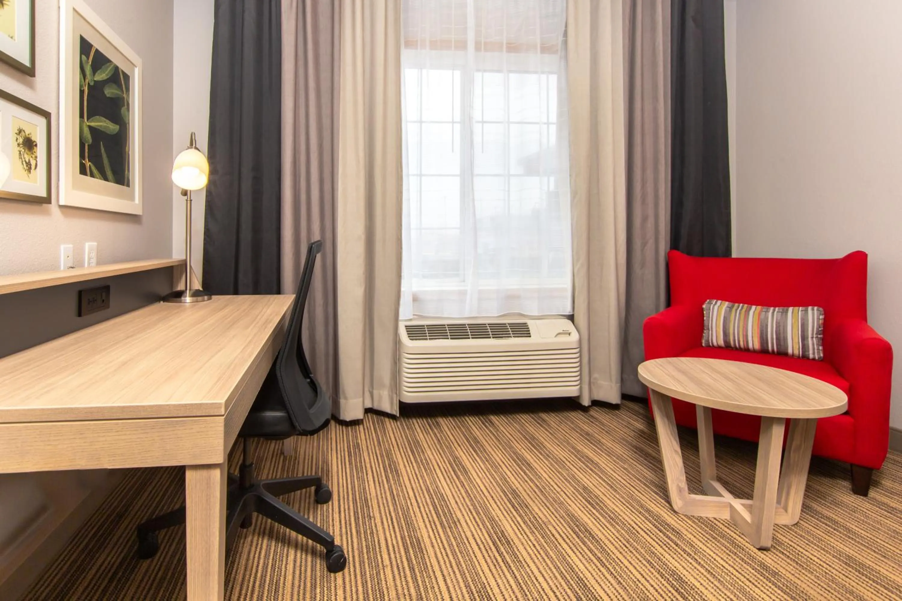 Bedroom in Country Inn & Suites by Radisson, Rapid City, SD