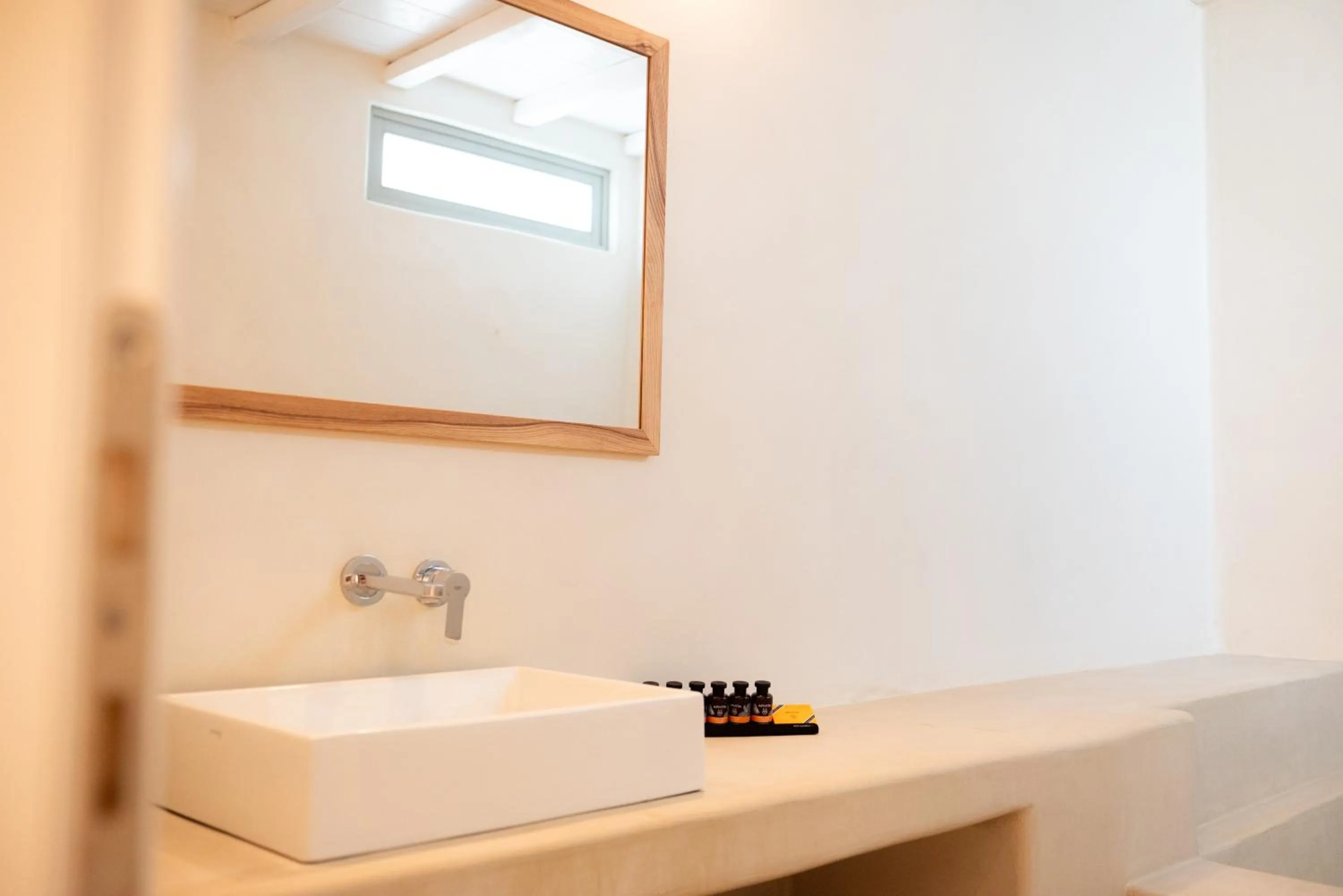 Bathroom in The Summit of Mykonos