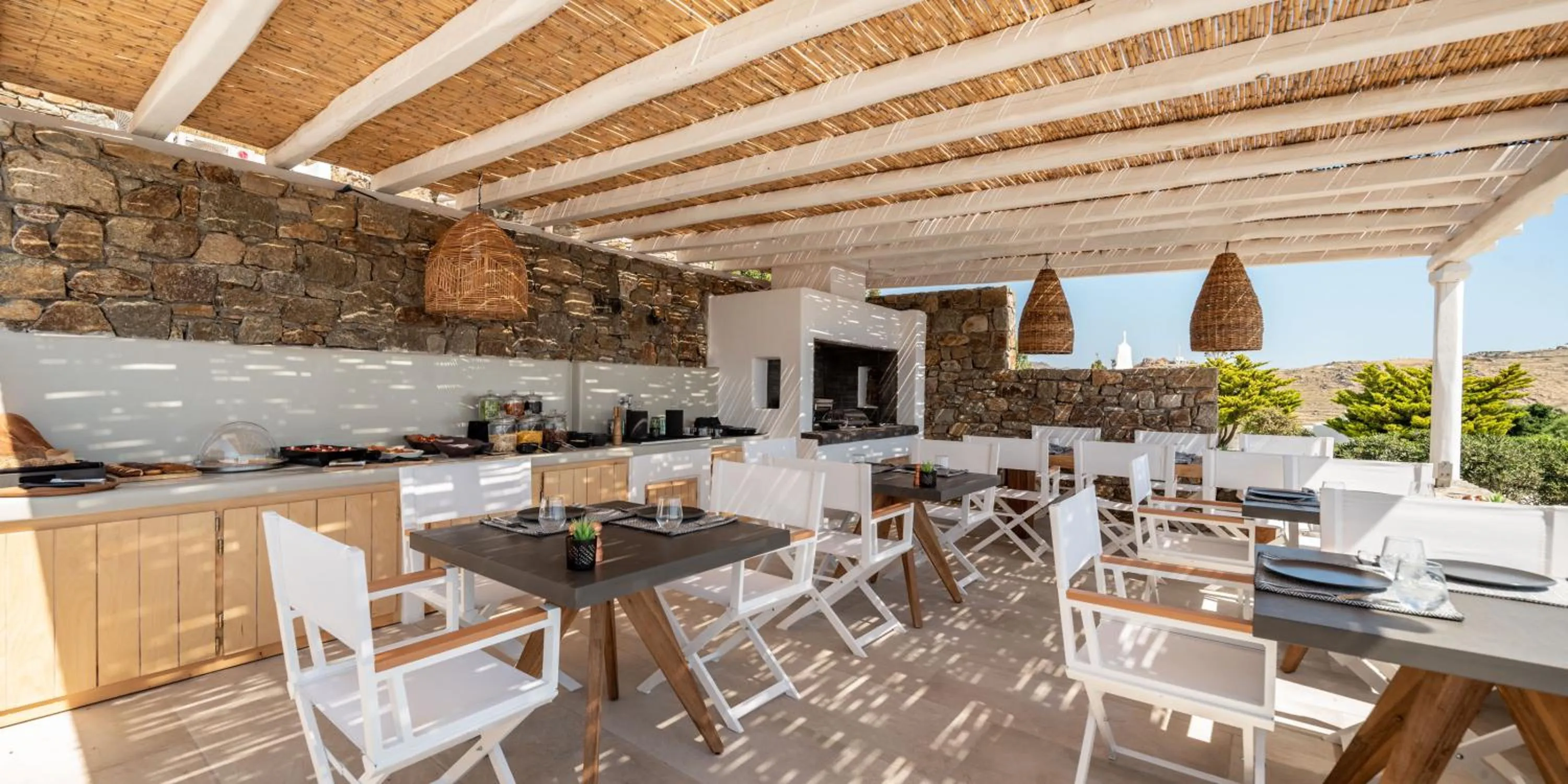 Restaurant/places to eat in The Summit of Mykonos
