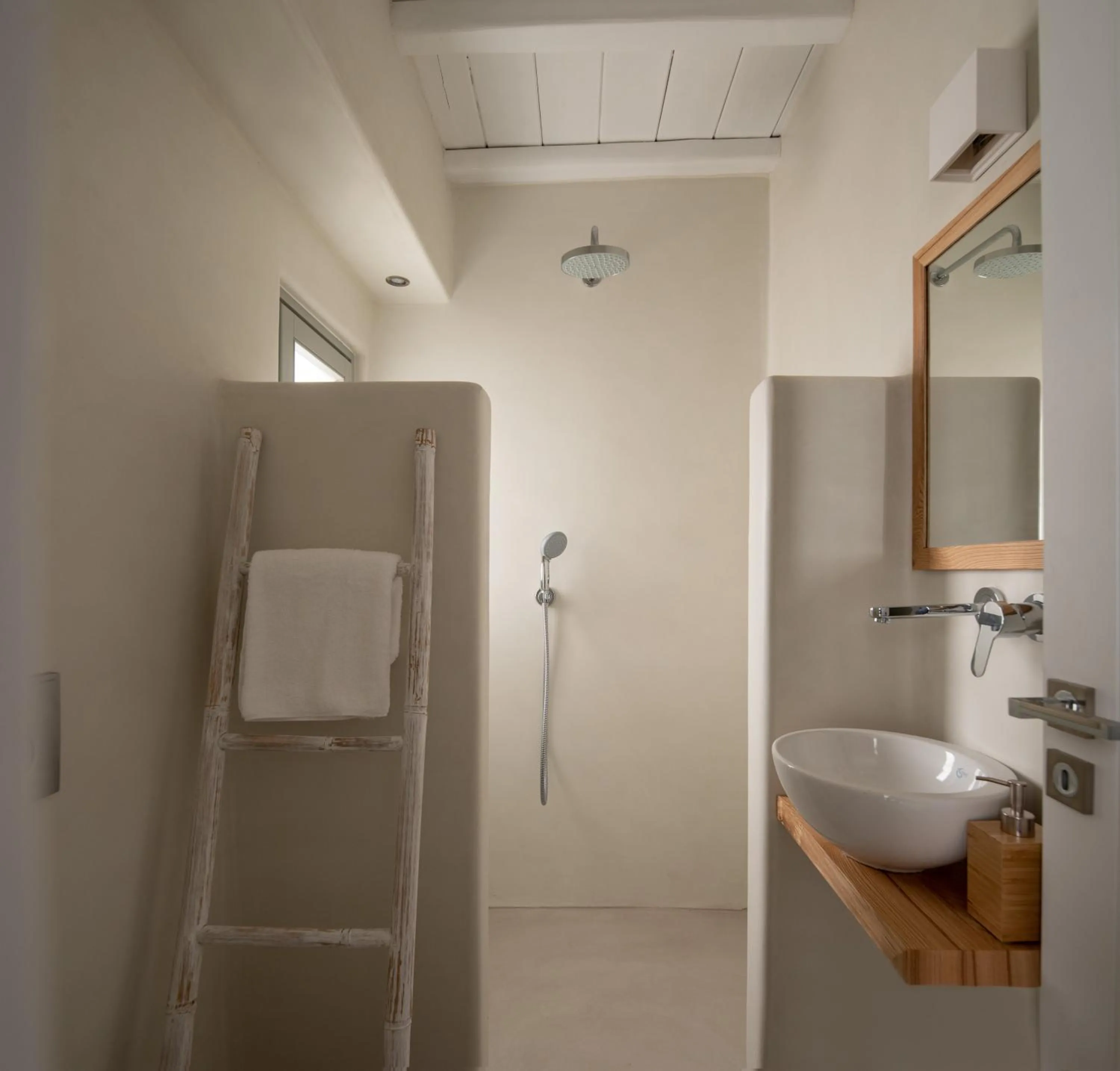 Shower in The Summit of Mykonos