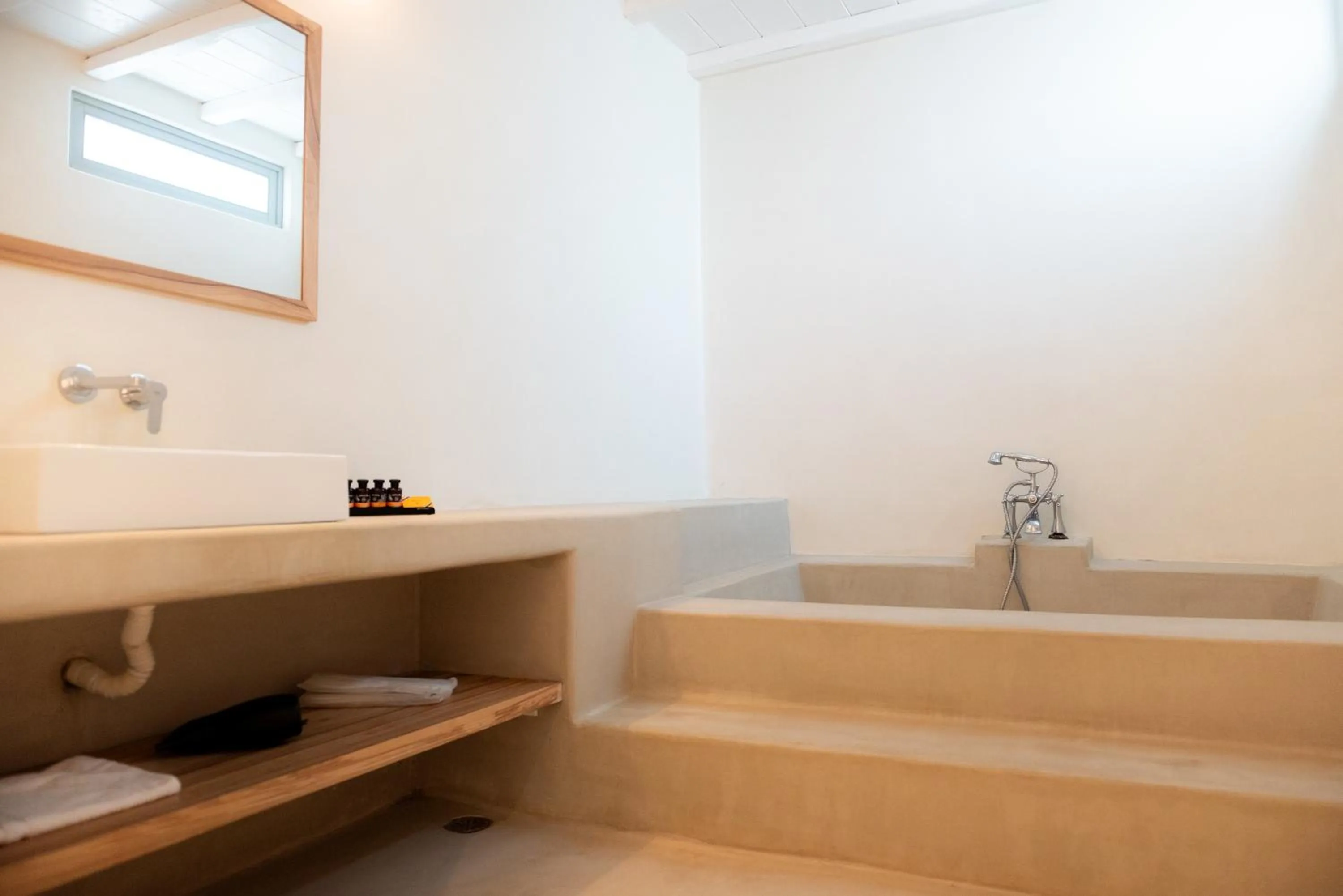 Bathroom in The Summit of Mykonos