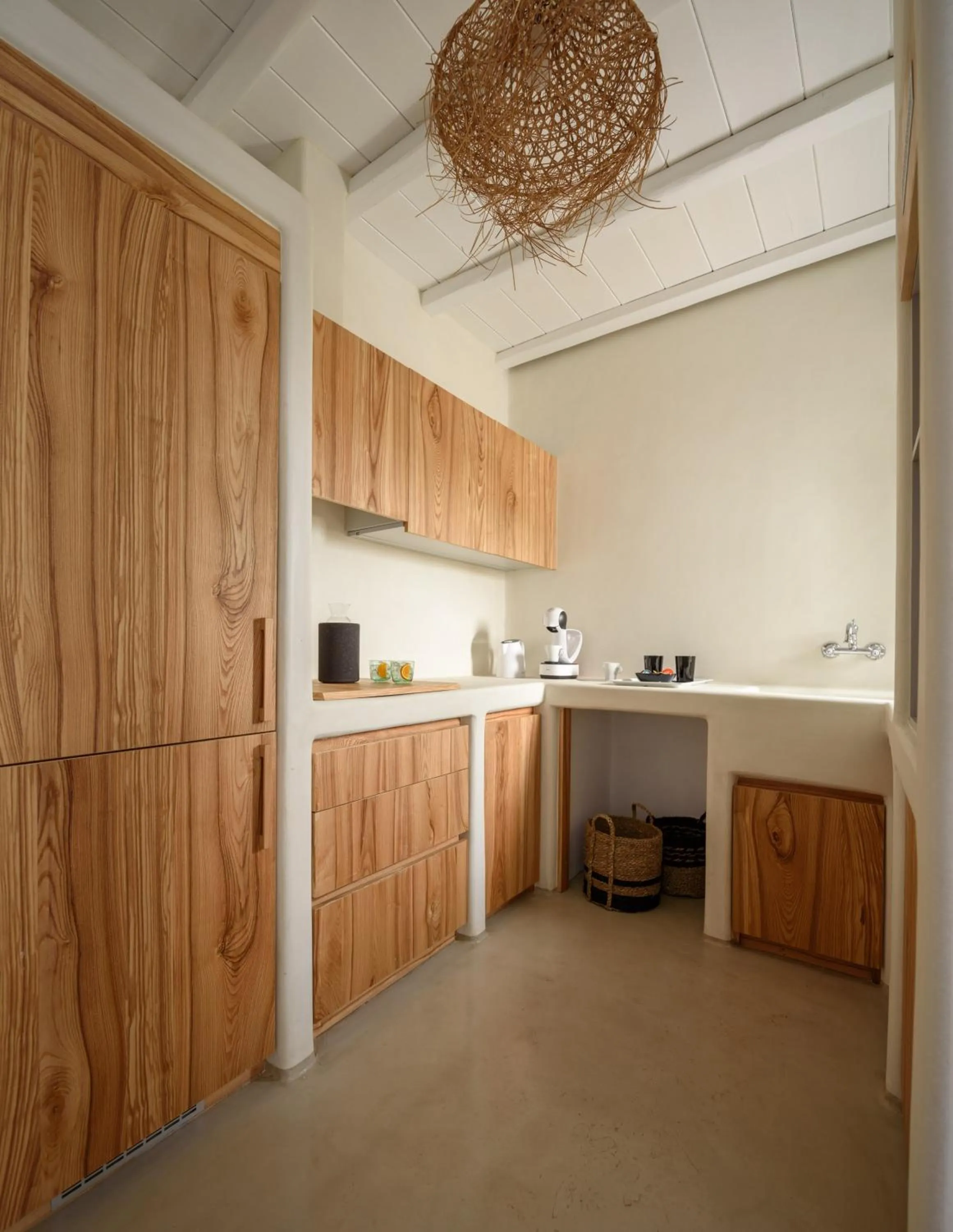 Kitchen or kitchenette in The Summit of Mykonos