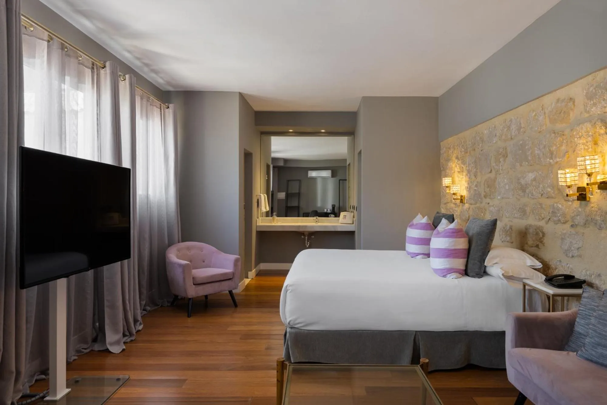 Bed in Hotel Don Juan Boutique