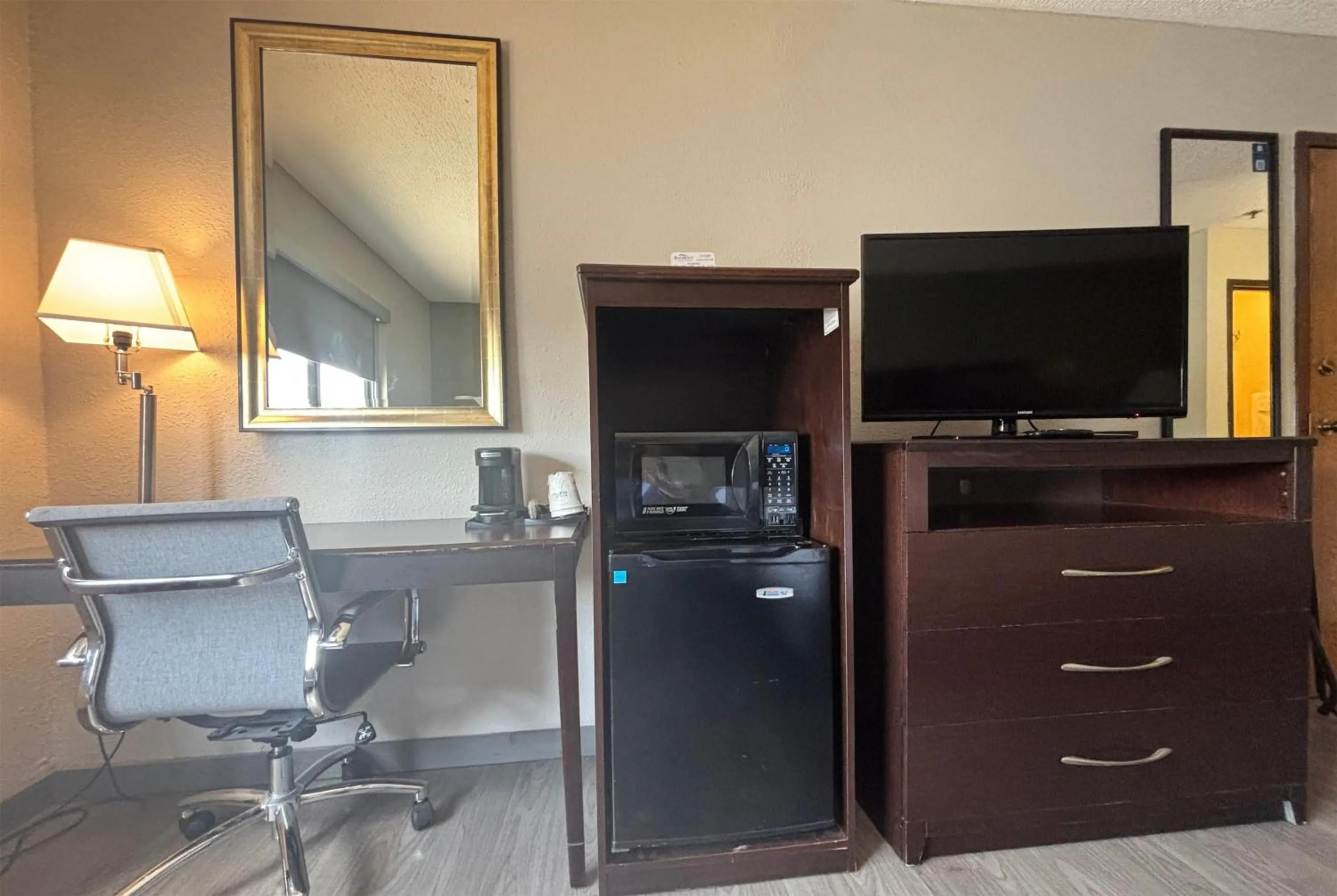 Photo of the whole room in Baymont by Wyndham Tuscola