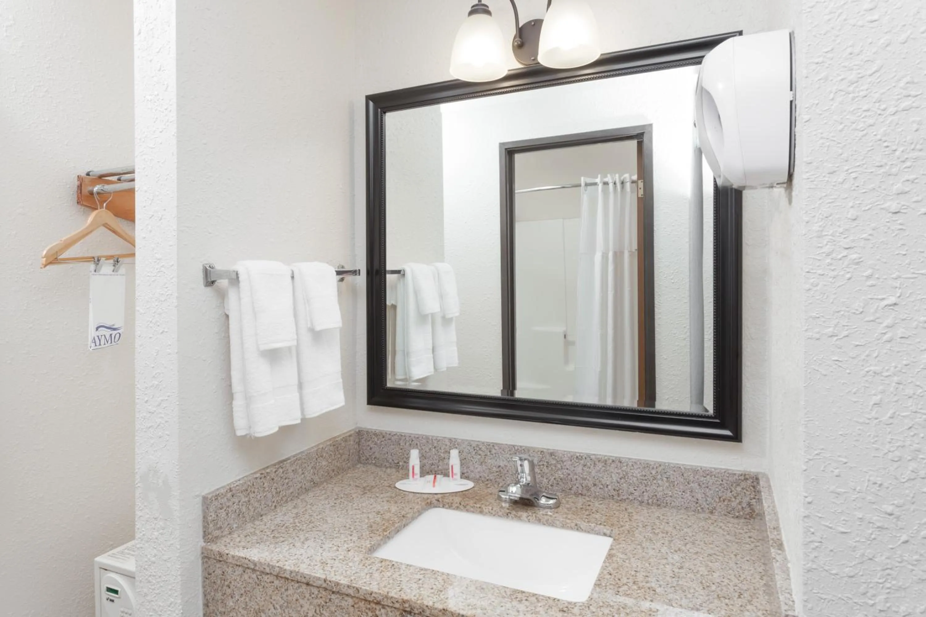 Area and facilities in Baymont by Wyndham Tuscola