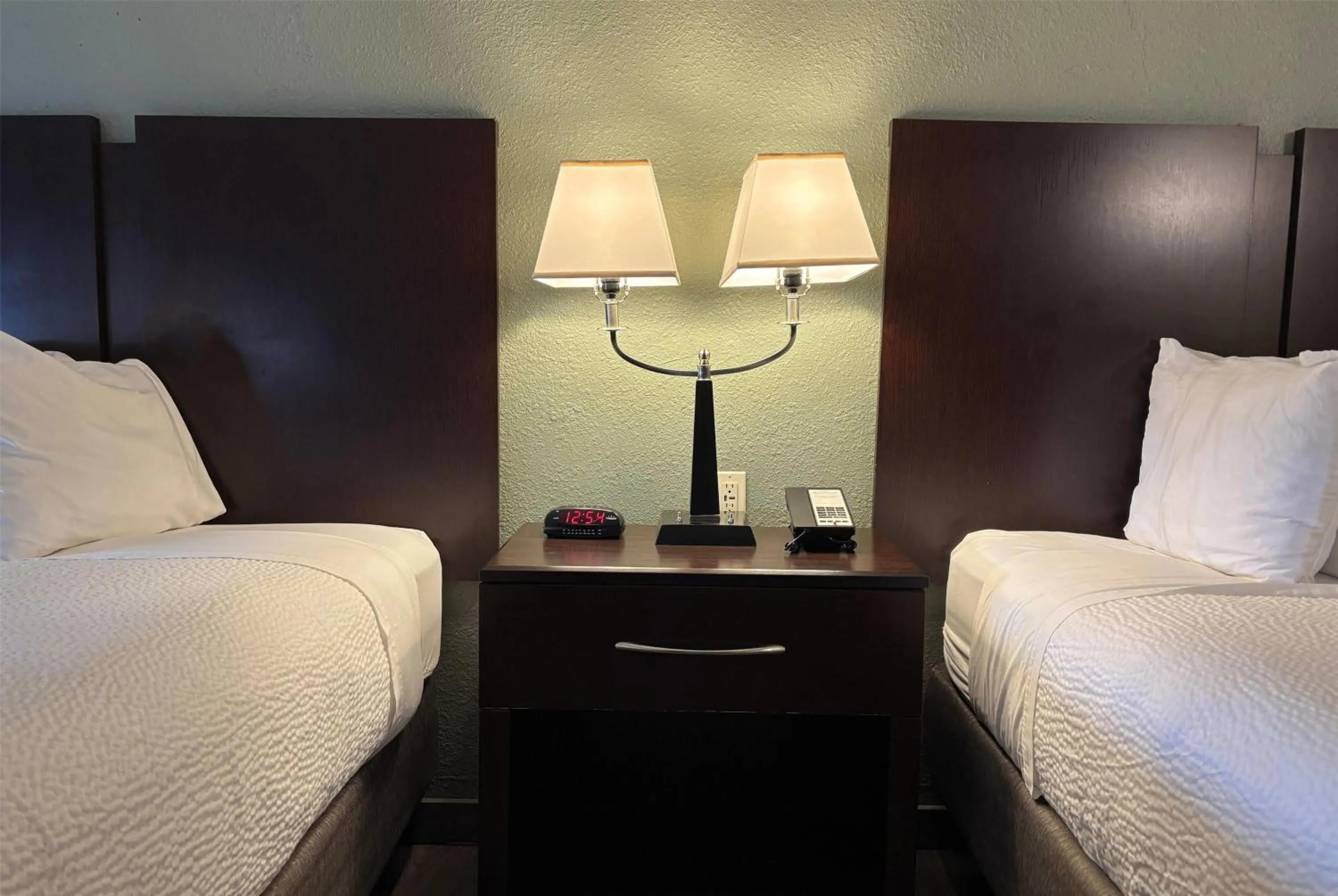 Photo of the whole room, Bed in Baymont by Wyndham Tuscola