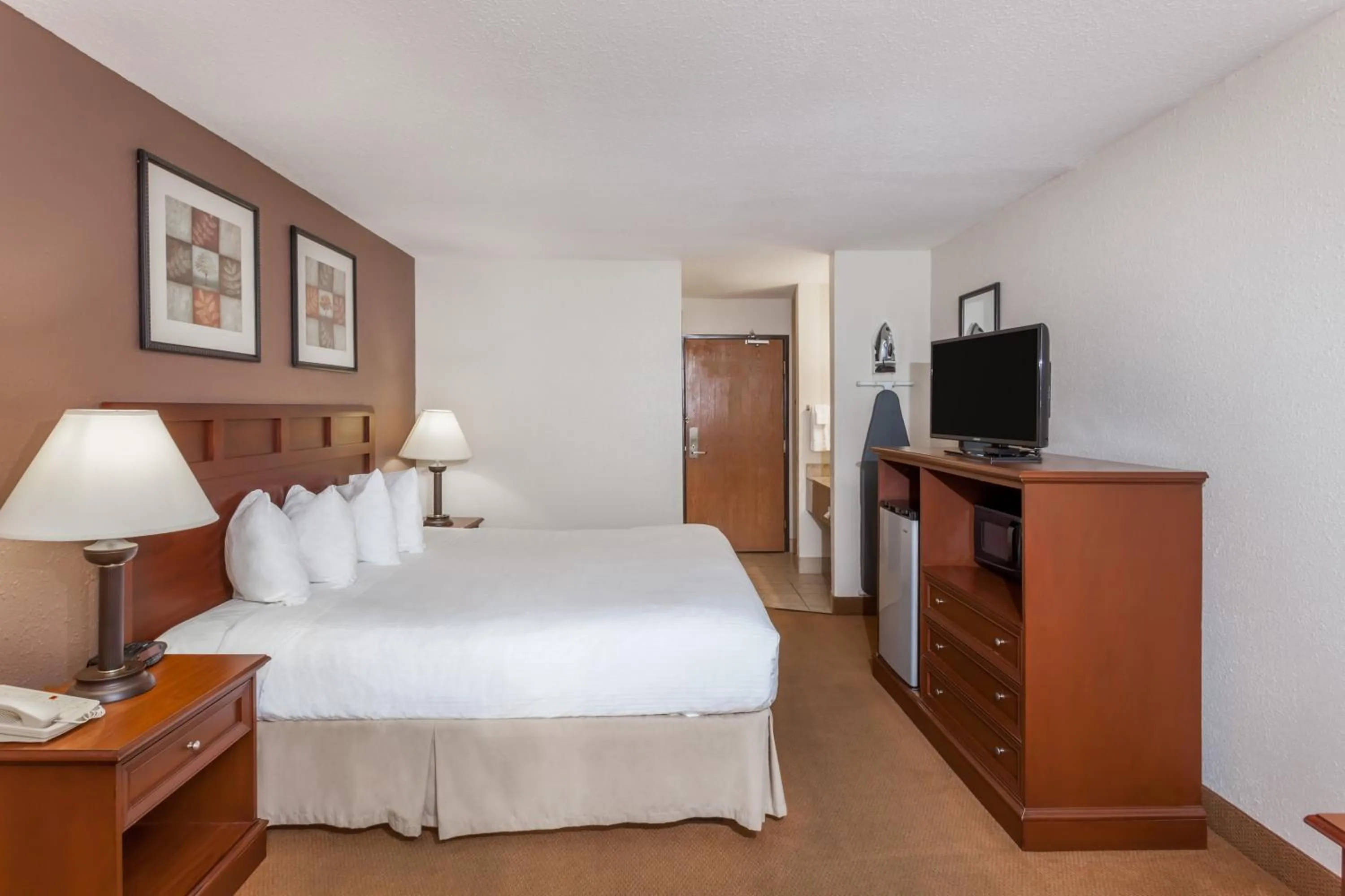 Bedroom, Bed in Baymont by Wyndham Tuscola