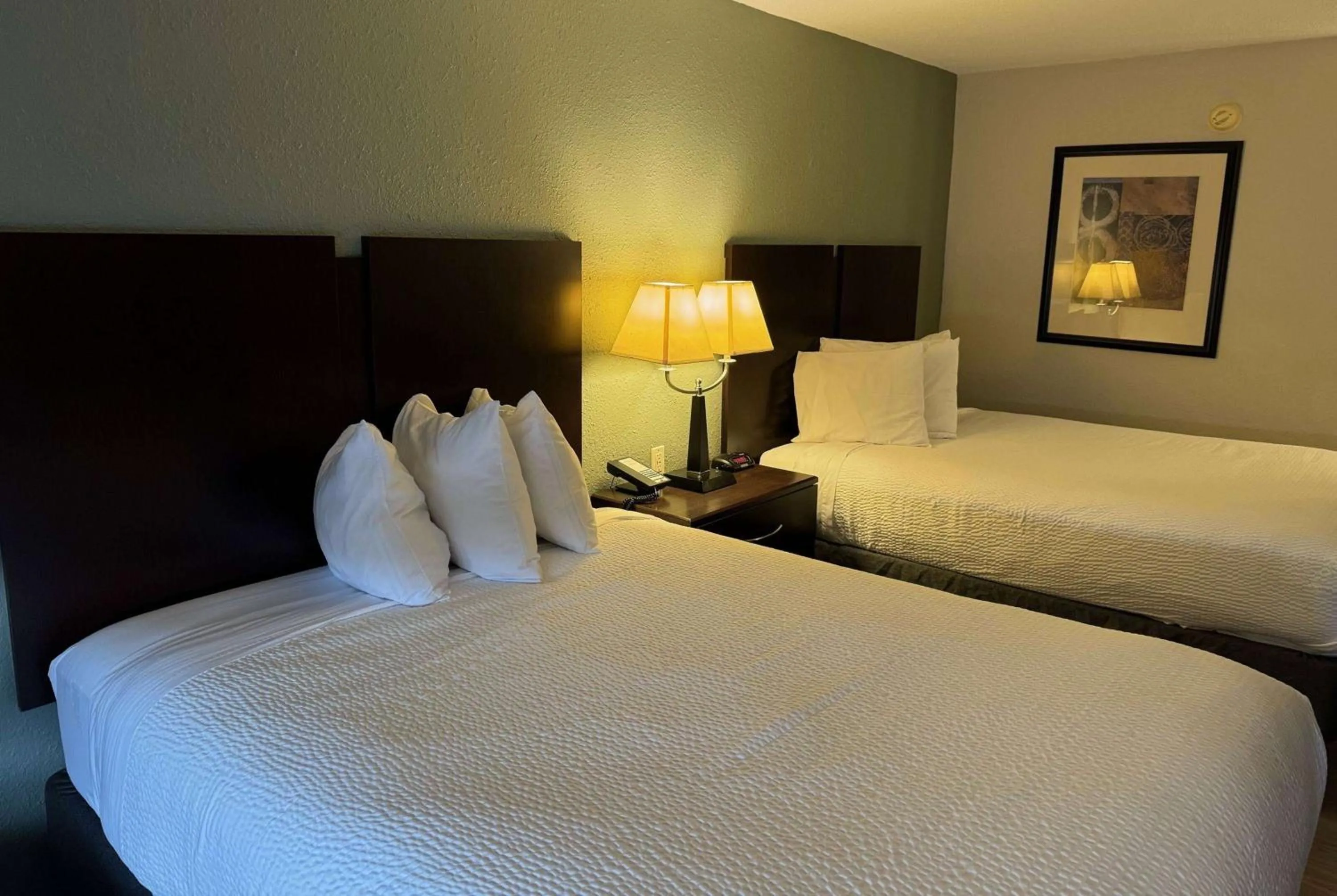 Photo of the whole room, Bed in Baymont by Wyndham Tuscola