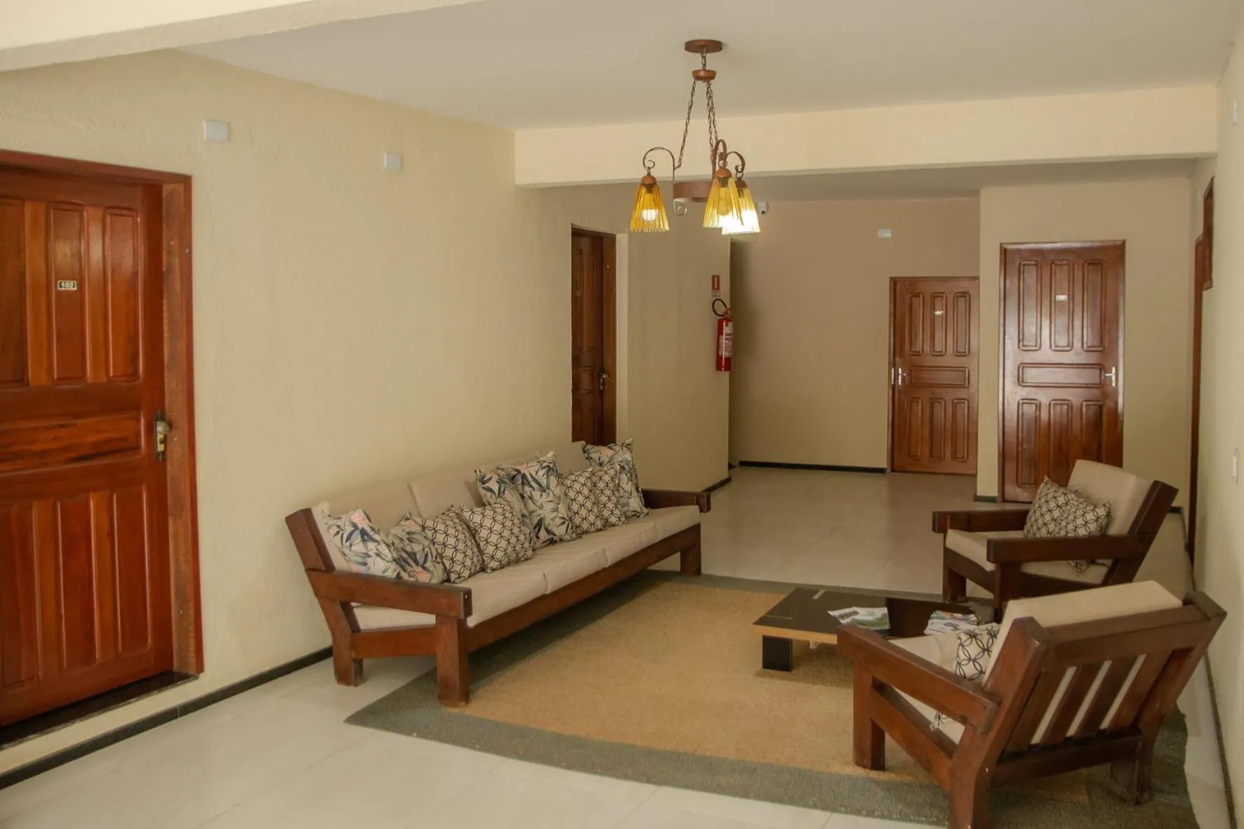 HOTEL CANTINHO DAS FLORES