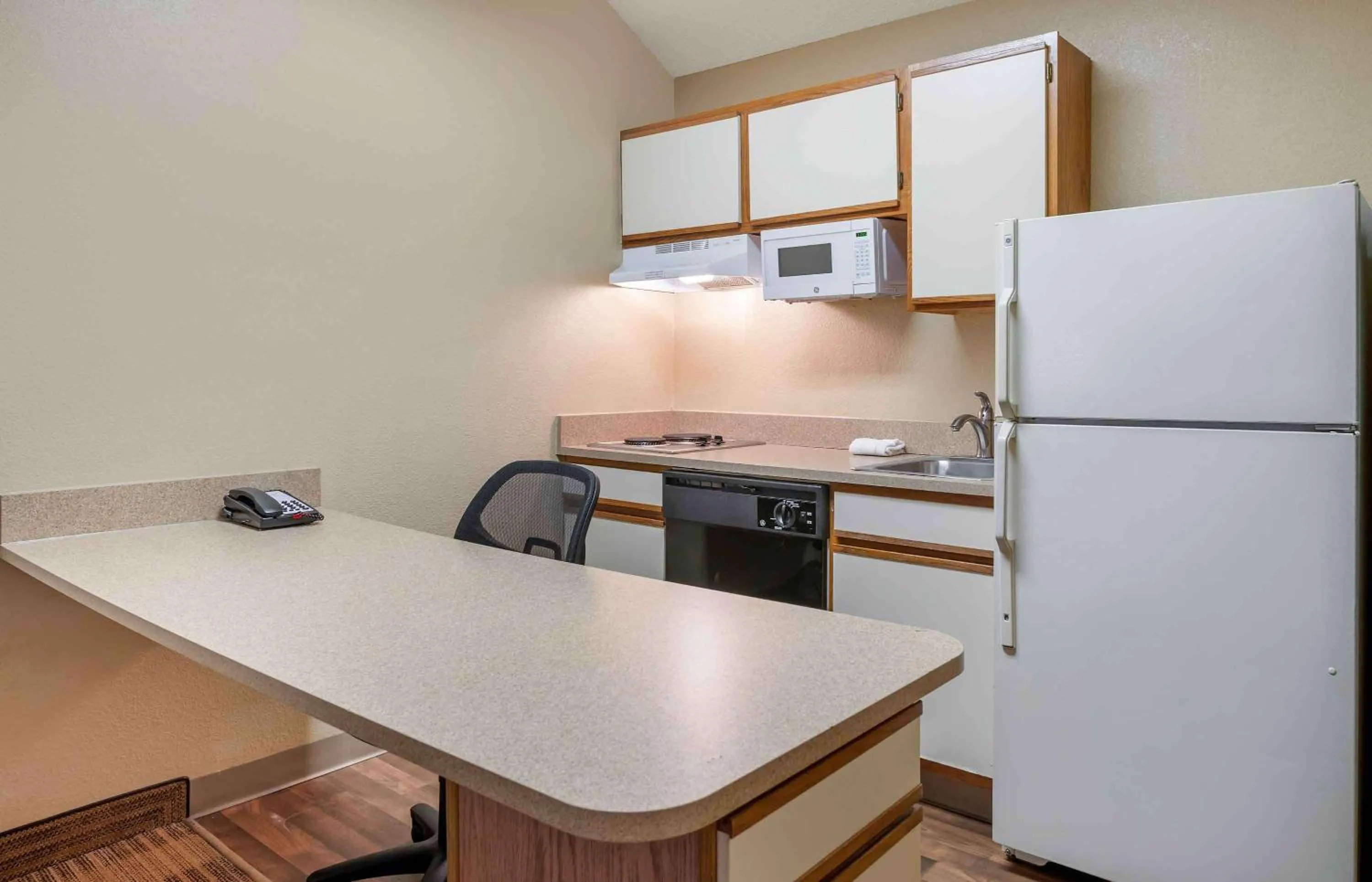 Kitchen or kitchenette in Extended Stay America Suites - Indianapolis - West 86th St