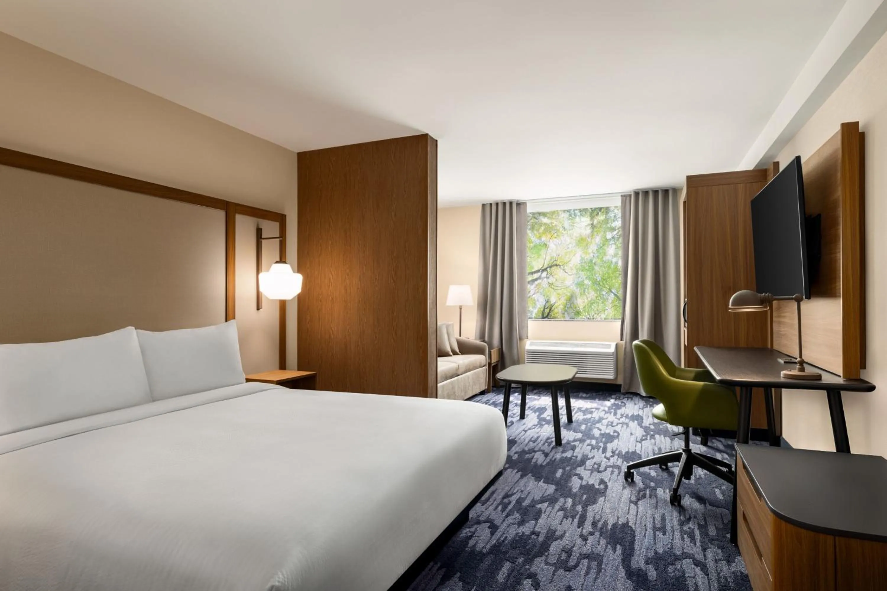 Photo of the whole room, Bed in Fairfield by Marriott Inn & Suites Madison South