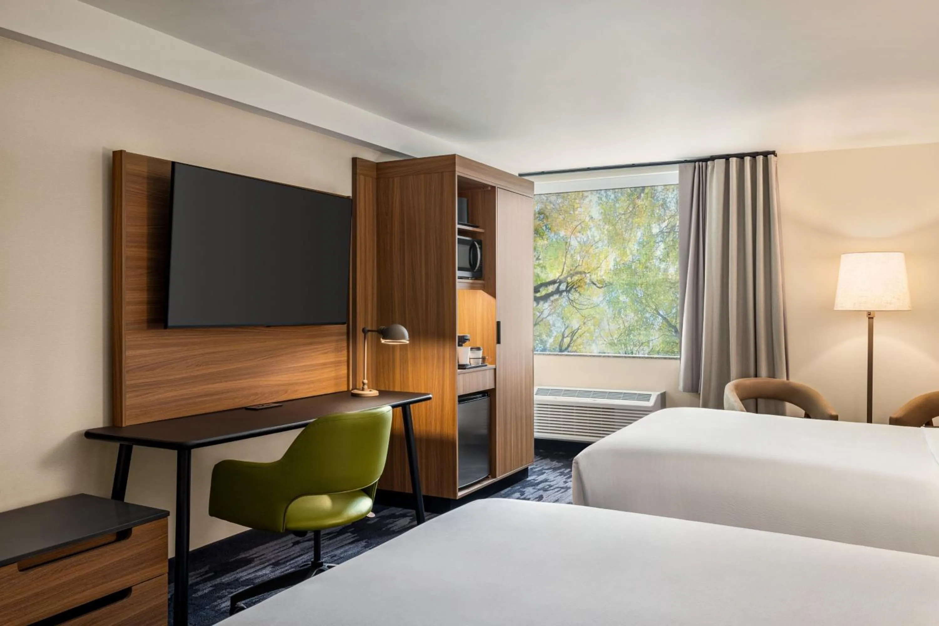 Photo of the whole room, Bed in Fairfield by Marriott Inn & Suites Madison South