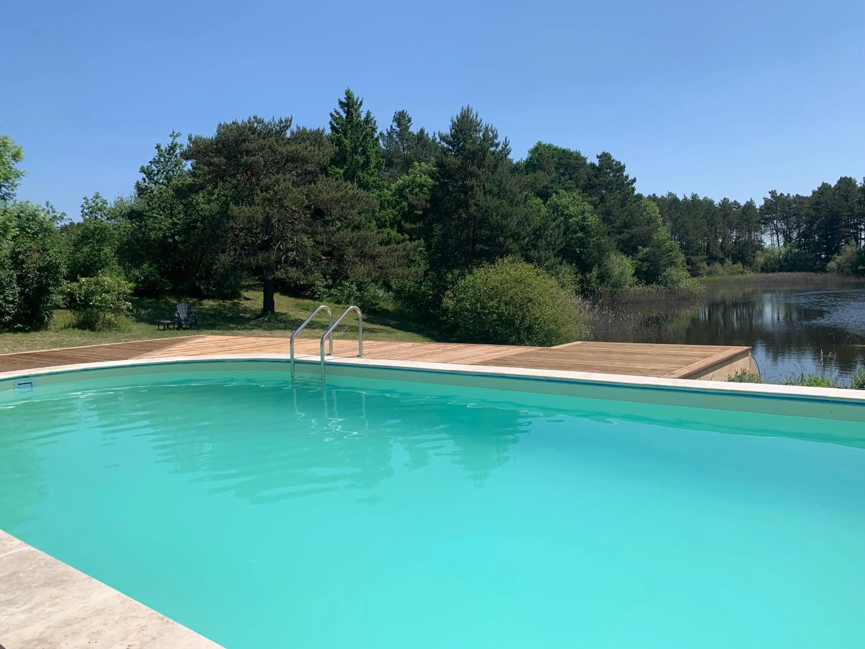 Swimming pool in Le Manoir de Pierre Levée, The Originals Collection