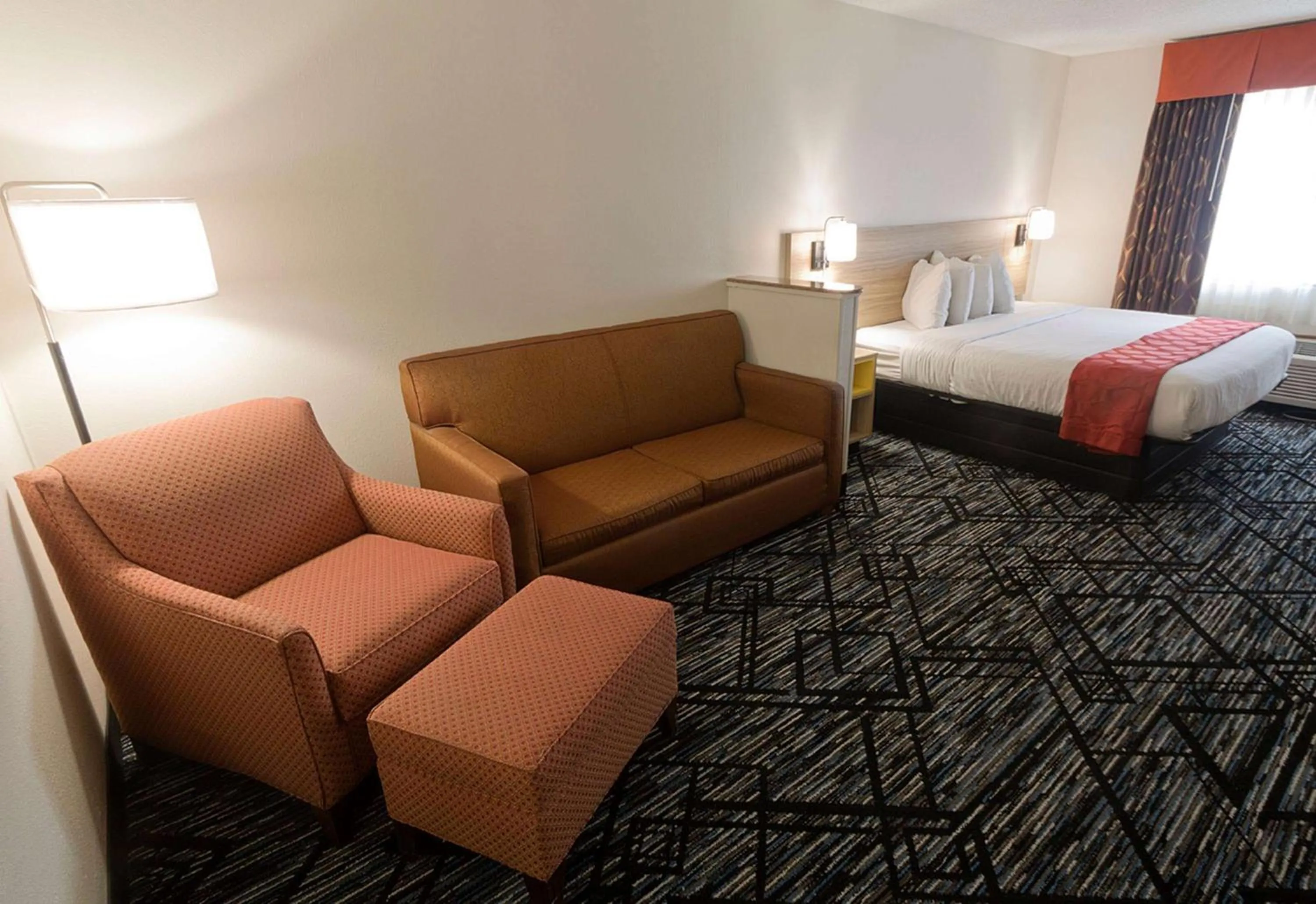 Photo of the whole room, Bed in Ramada Limited Decatur