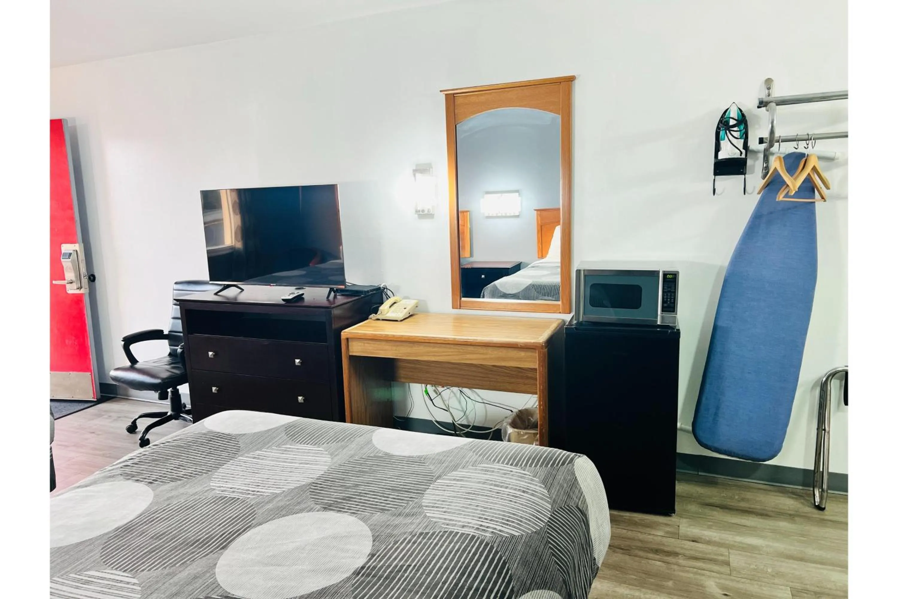 Bedroom, Bed in Relax Inn