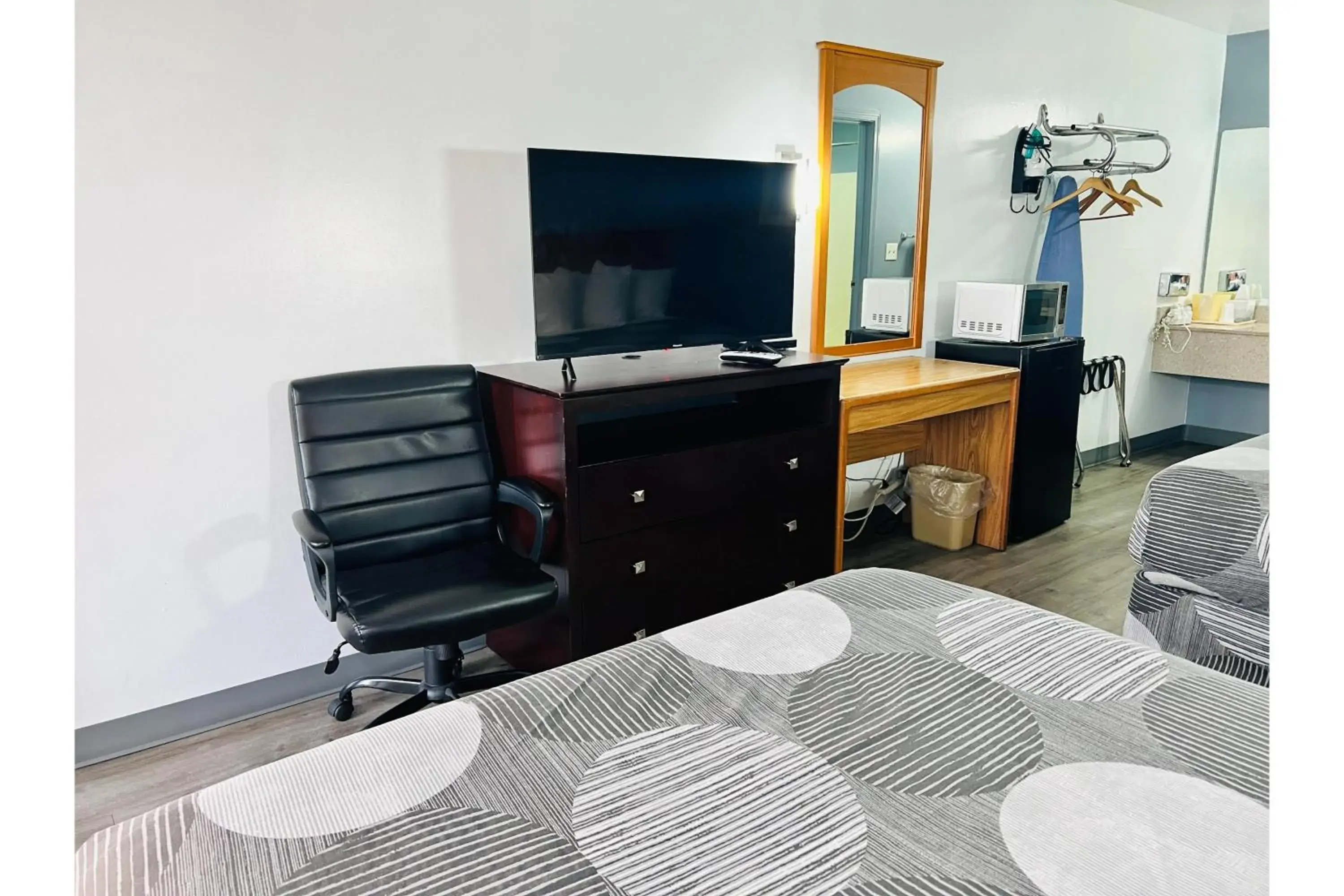 2 Full Beds Non-Smoking - single occupancy in Relax Inn 2 Full Beds Non-Smoking - single occupancy in Relax Inn