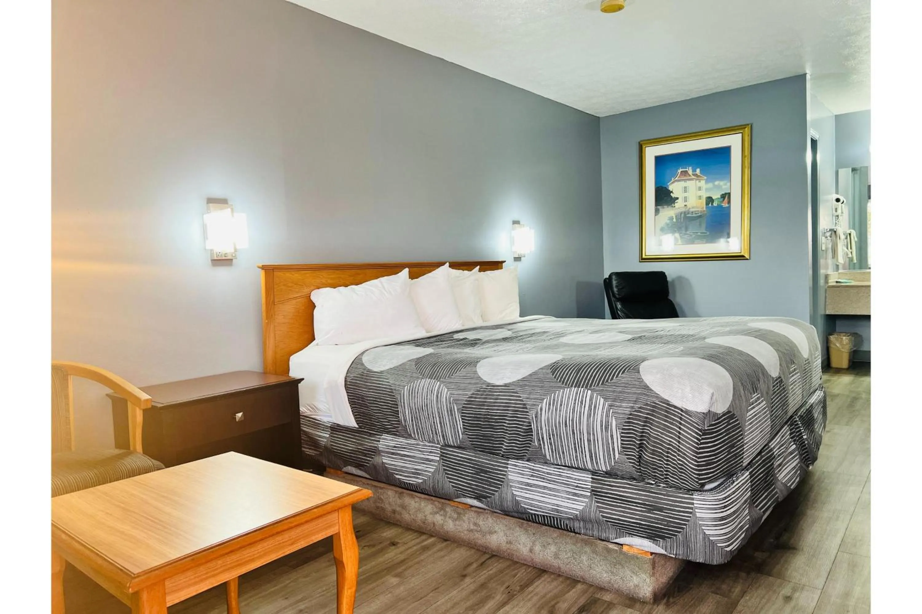 Bedroom, Bed in Relax Inn