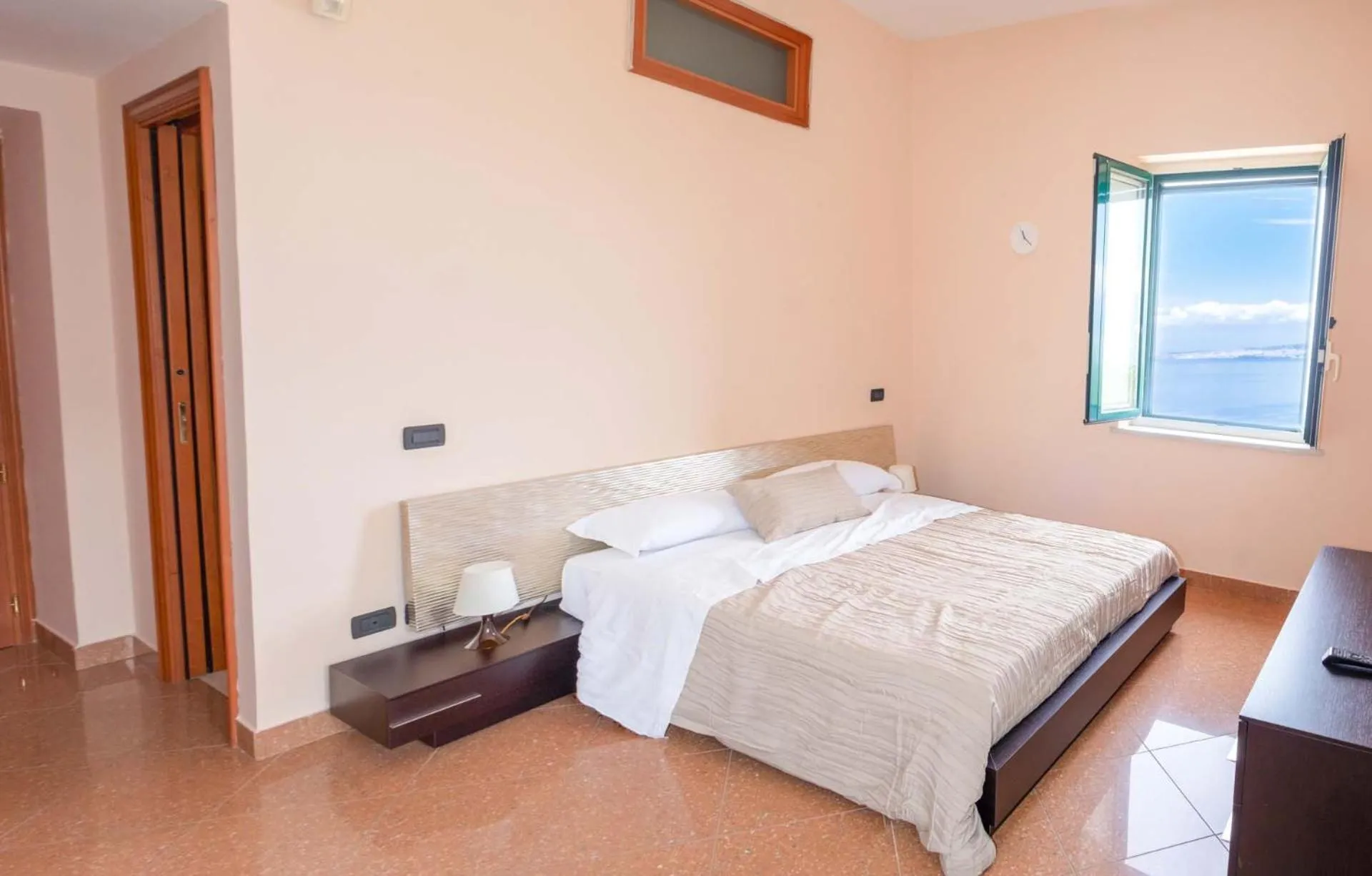 Bedroom in Casa MareLuna