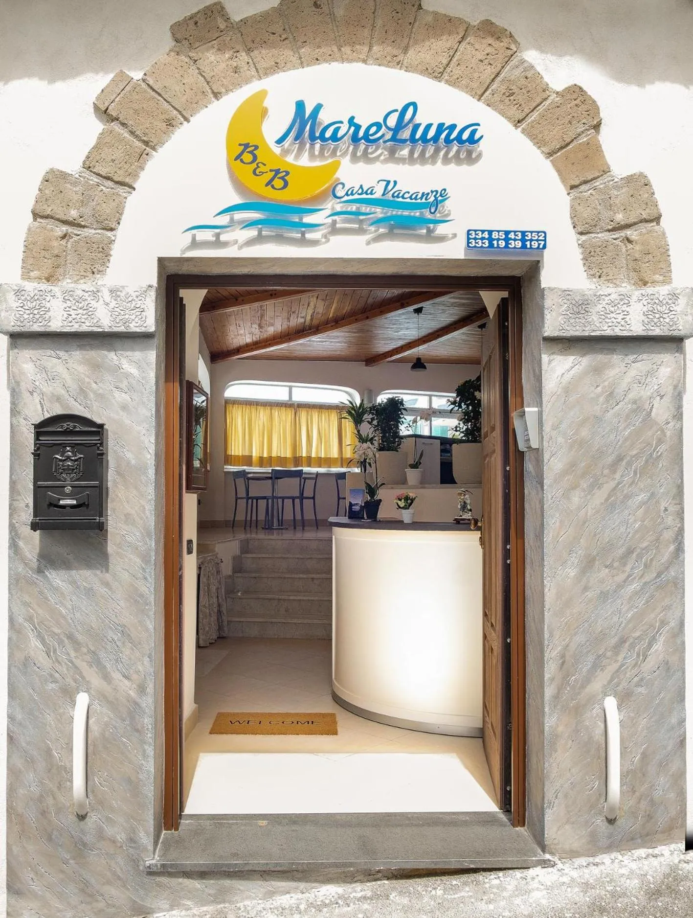 Facade/entrance in Casa MareLuna