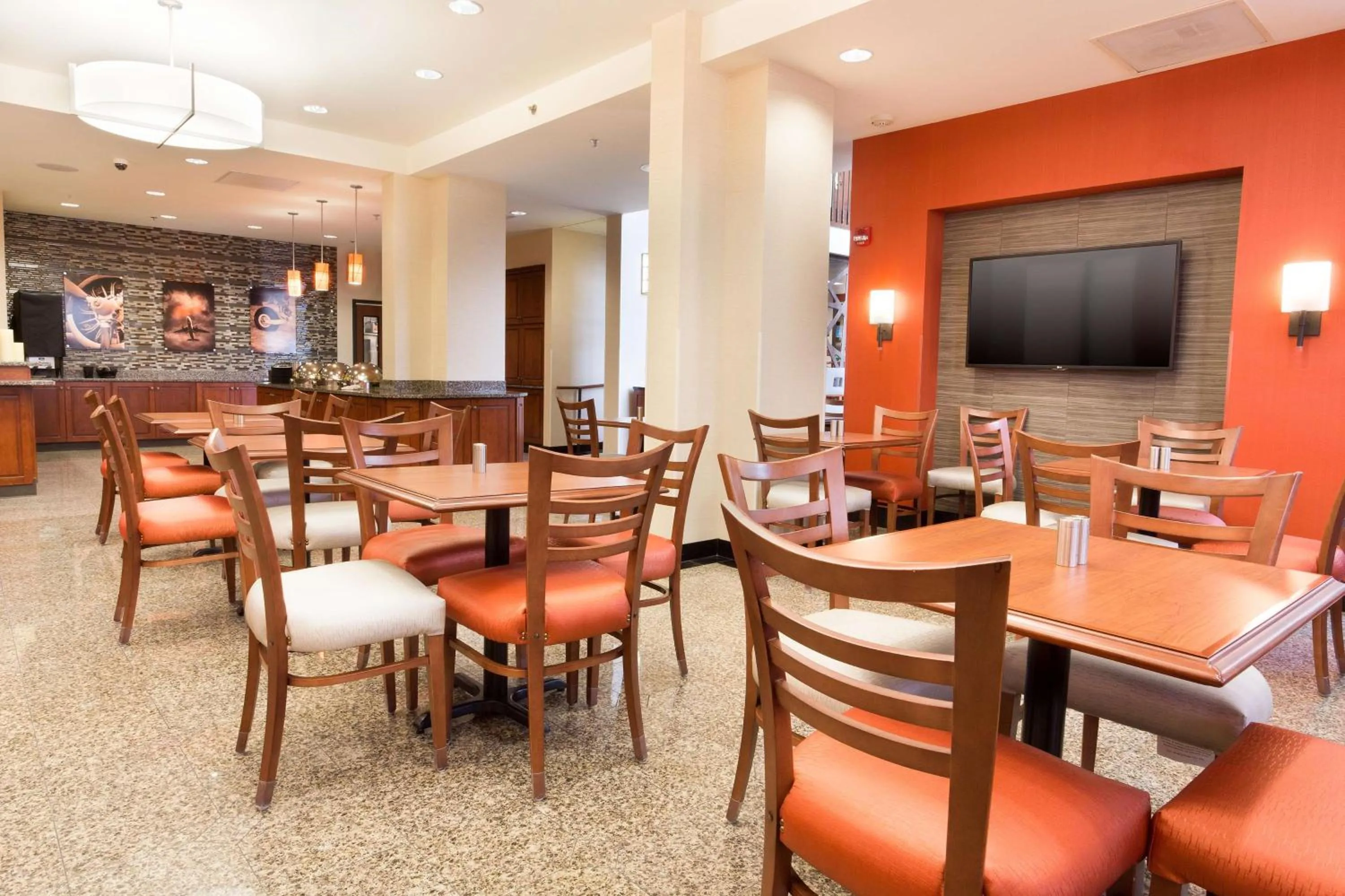 Restaurant/places to eat in Drury Inn & Suites St. Louis Airport