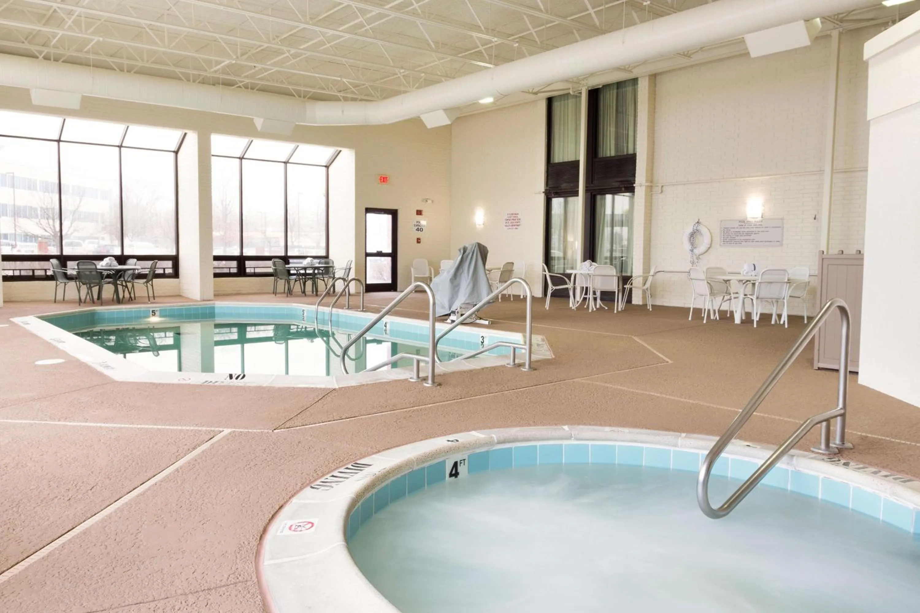 Activities in Drury Inn & Suites St. Louis Airport