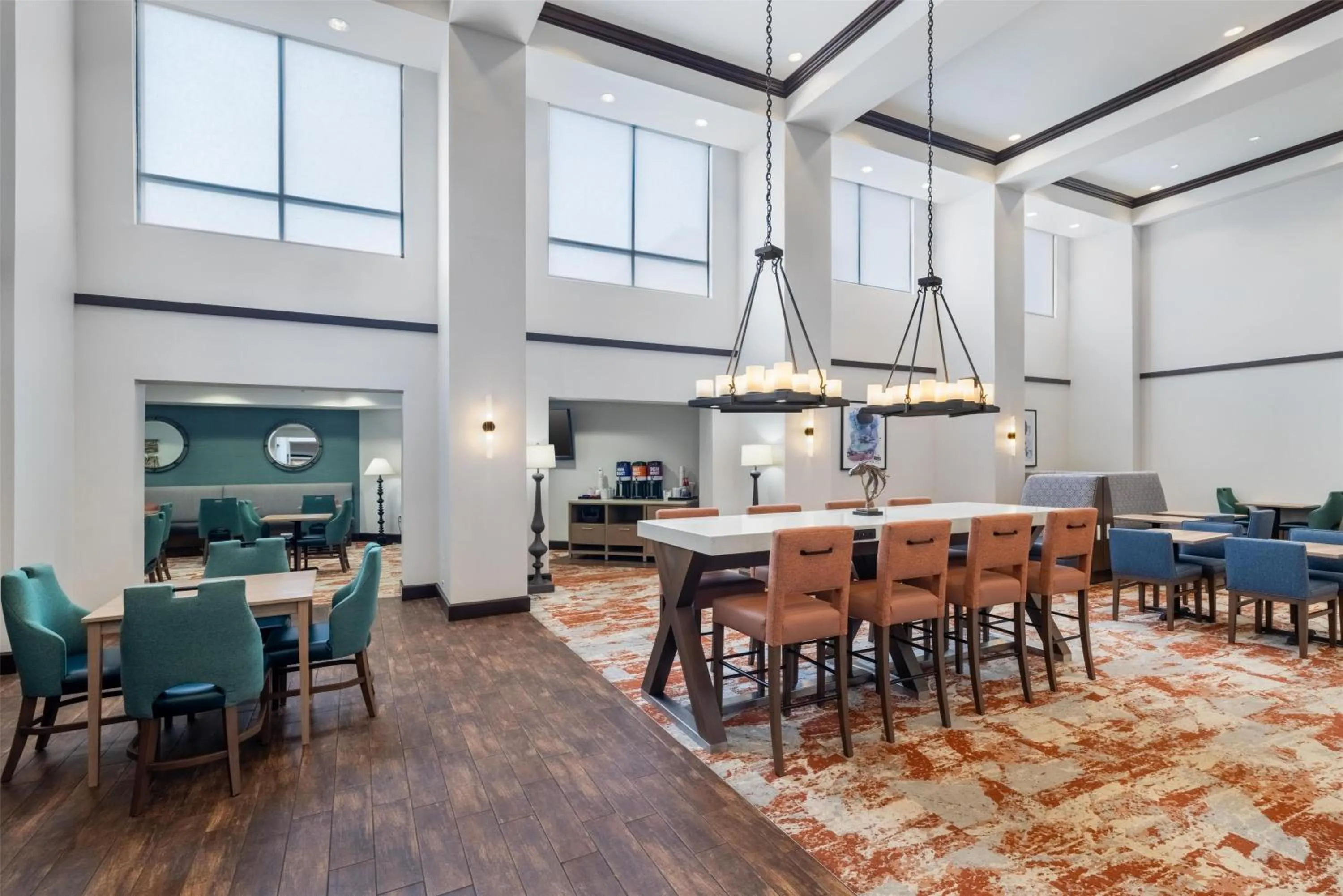 Breakfast in Hampton Inn & Suites I-35/Mulvane