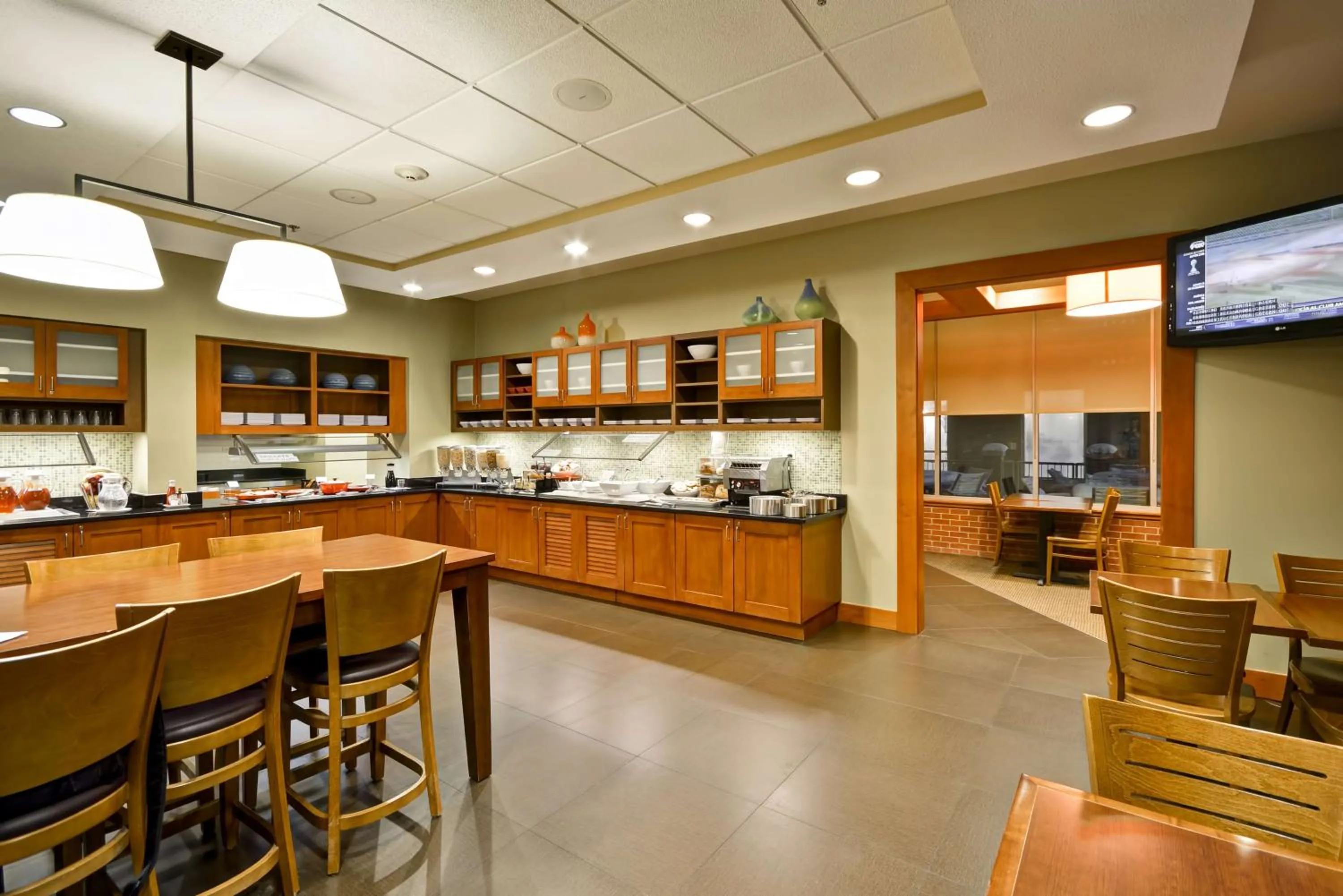 Restaurant/places to eat in Hyatt Place Chicago/Naperville/Warrenville