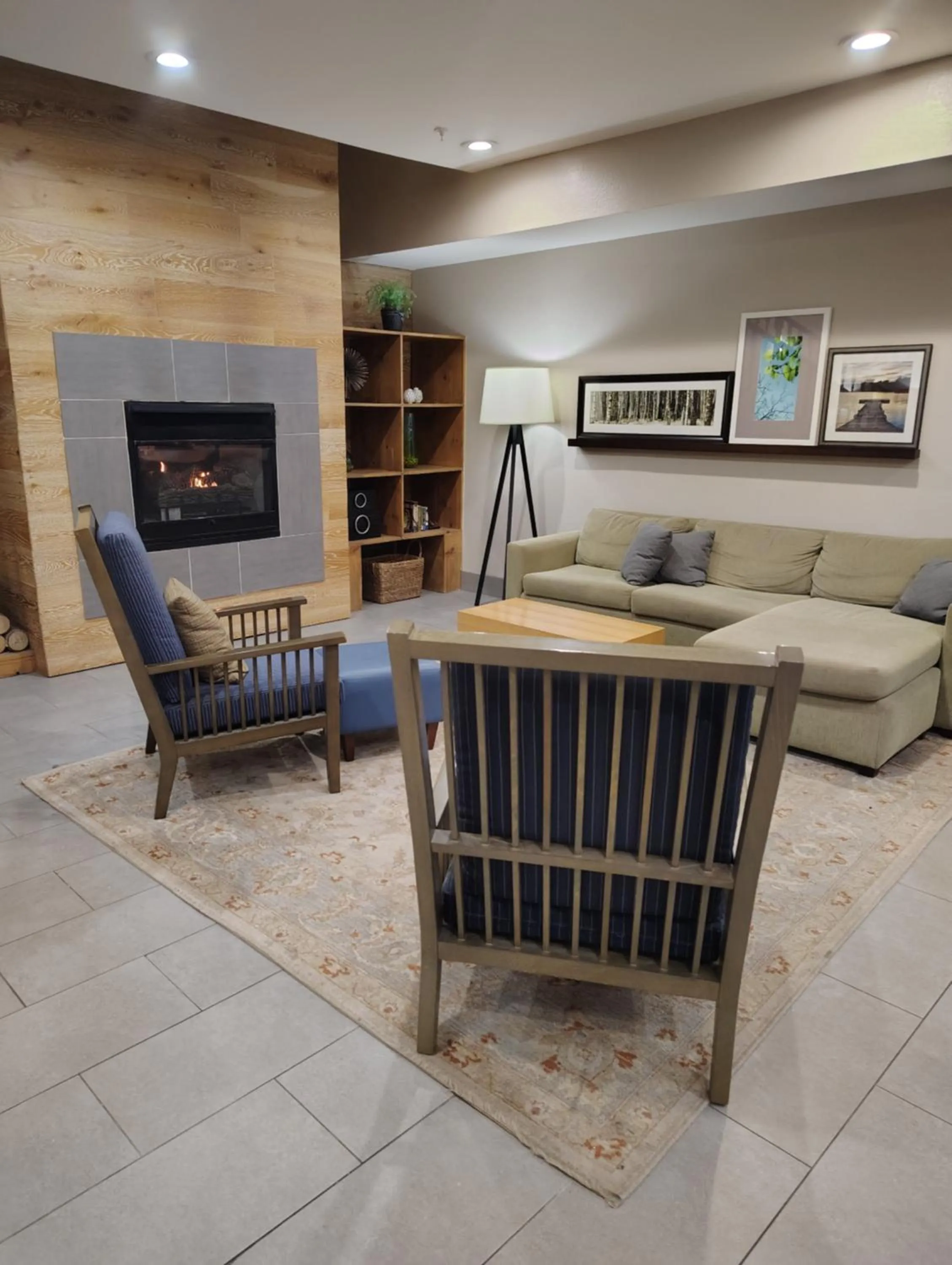 Lobby or reception in Country Inn & Suites by Radisson, Indianapolis South, IN