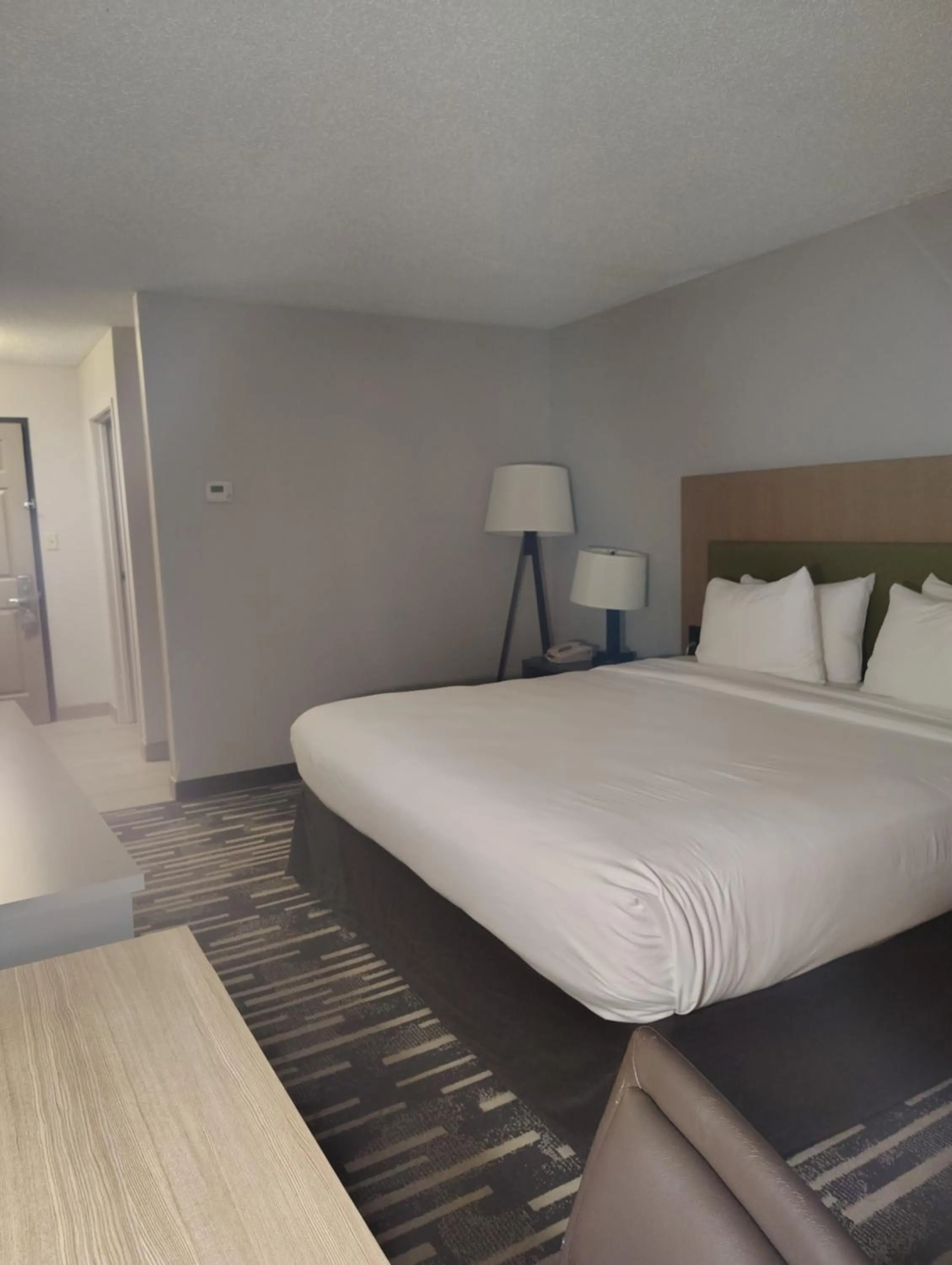 Bed in Country Inn & Suites by Radisson, Indianapolis South, IN