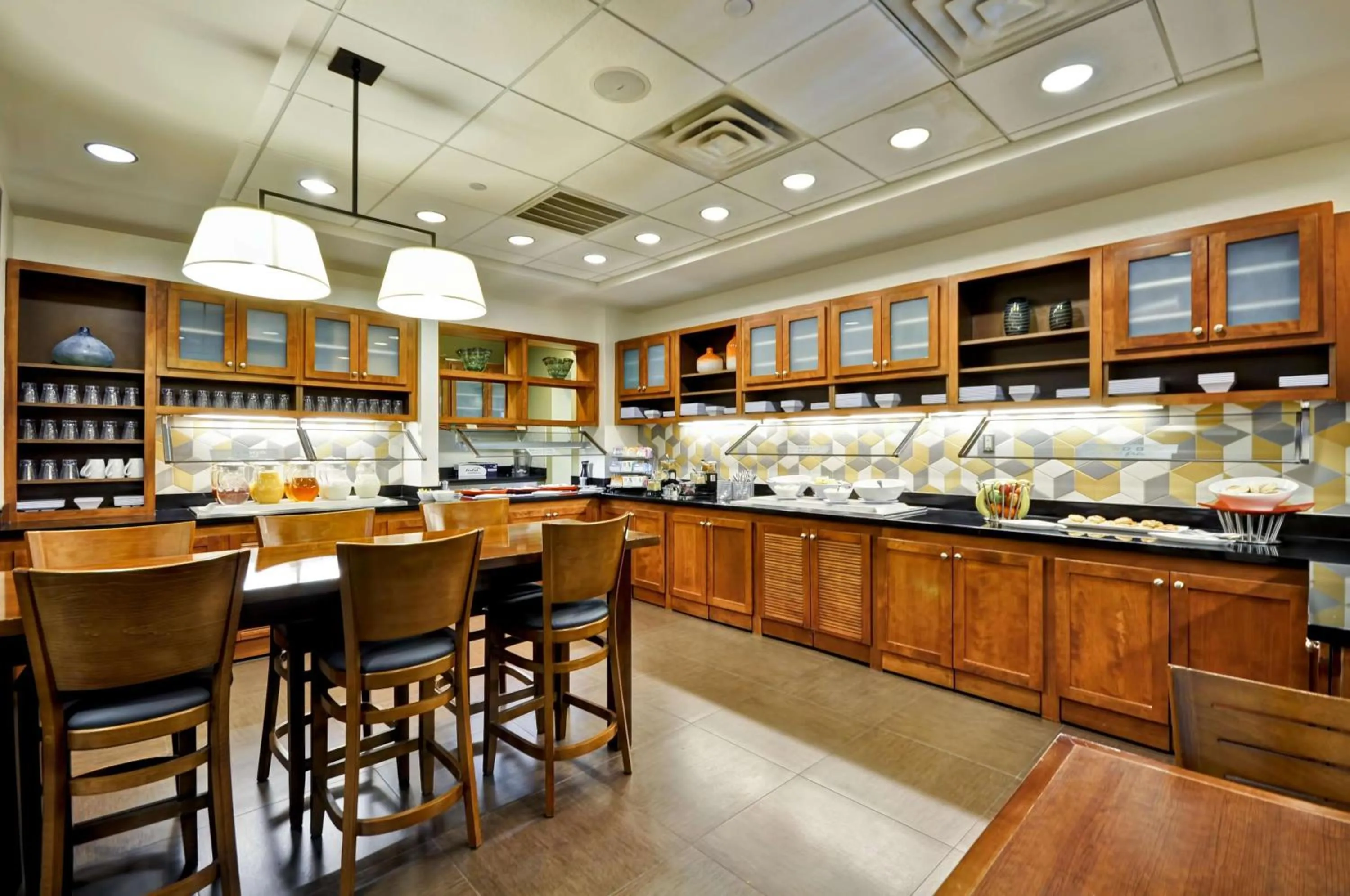 Restaurant/places to eat in Hyatt Place Minneapolis Airport South