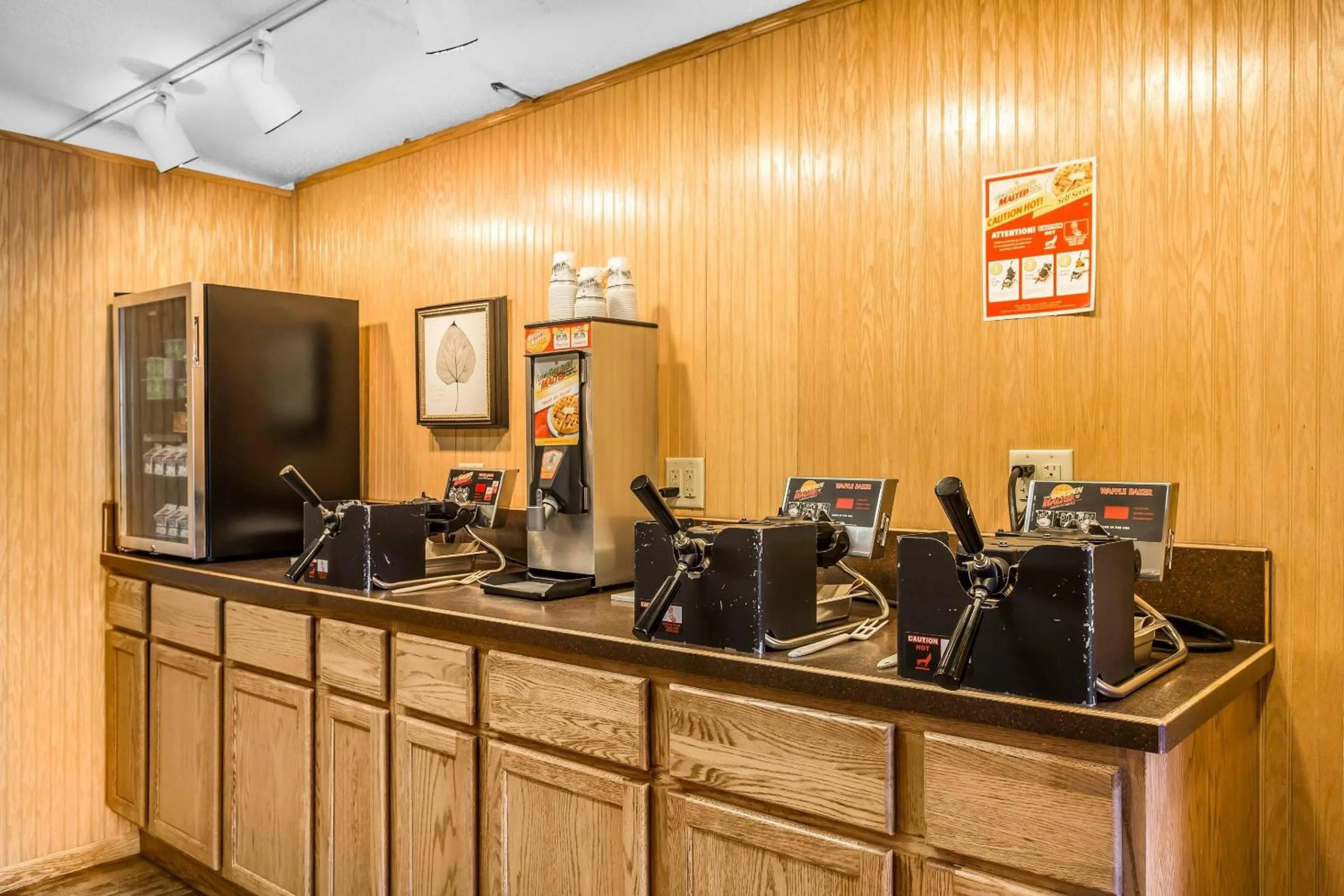 Breakfast in K Bar S Lodge, an Ascend Collection Hotel