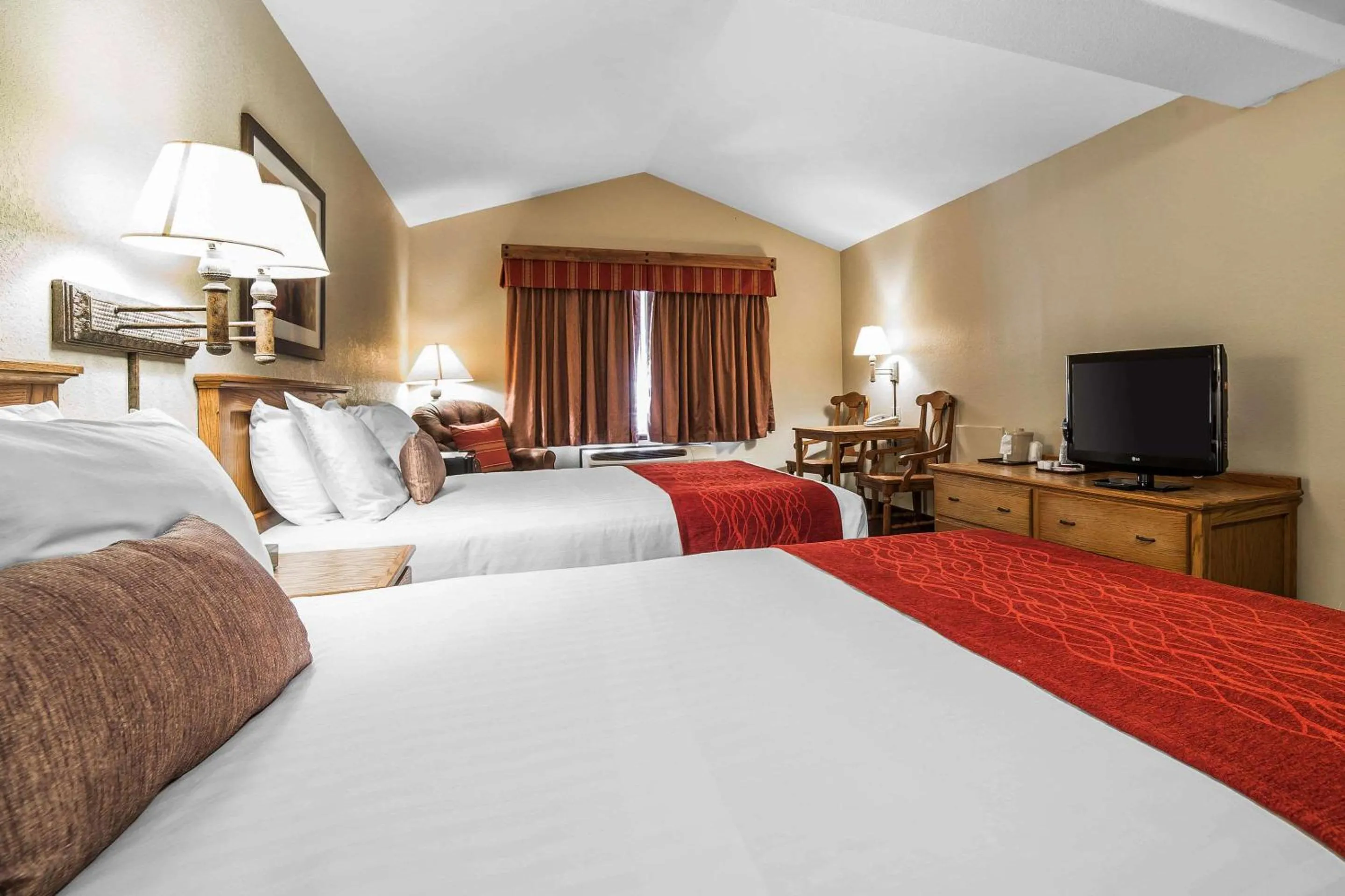 Bedroom, Bed in K Bar S Lodge, an Ascend Collection Hotel