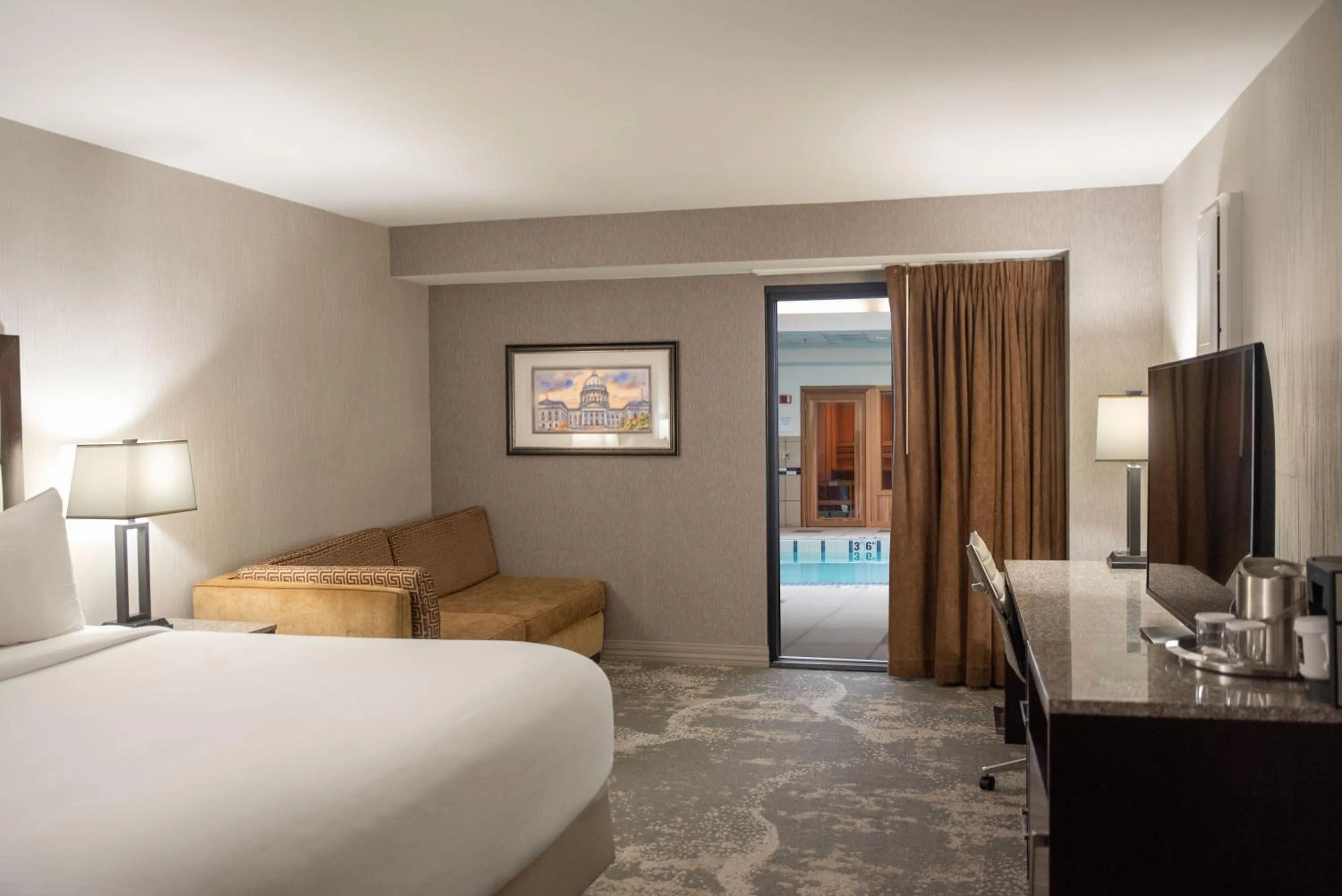 Bed in The Madison Concourse Hotel