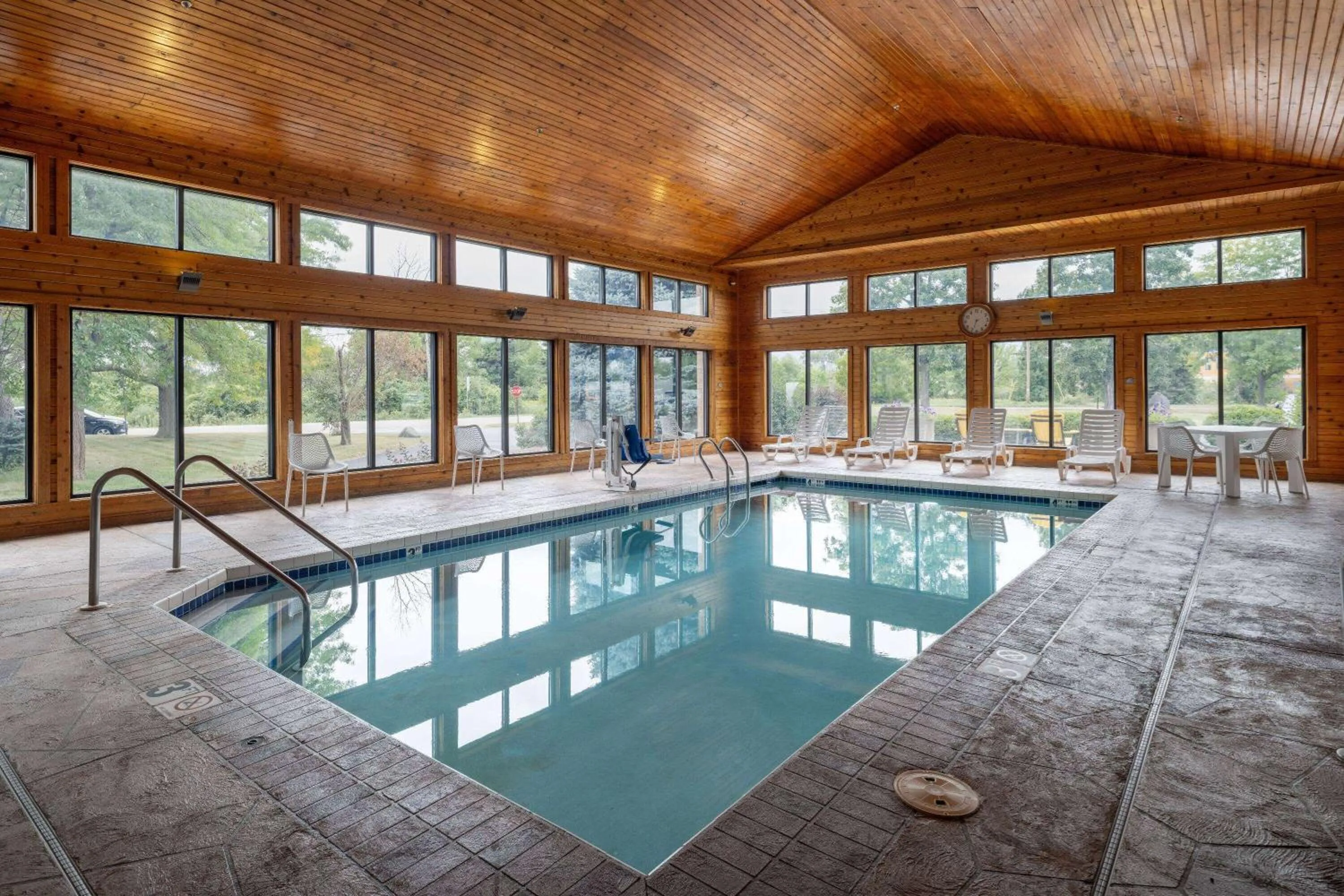 Pool view in Days Inn & Suites by Wyndham Madison