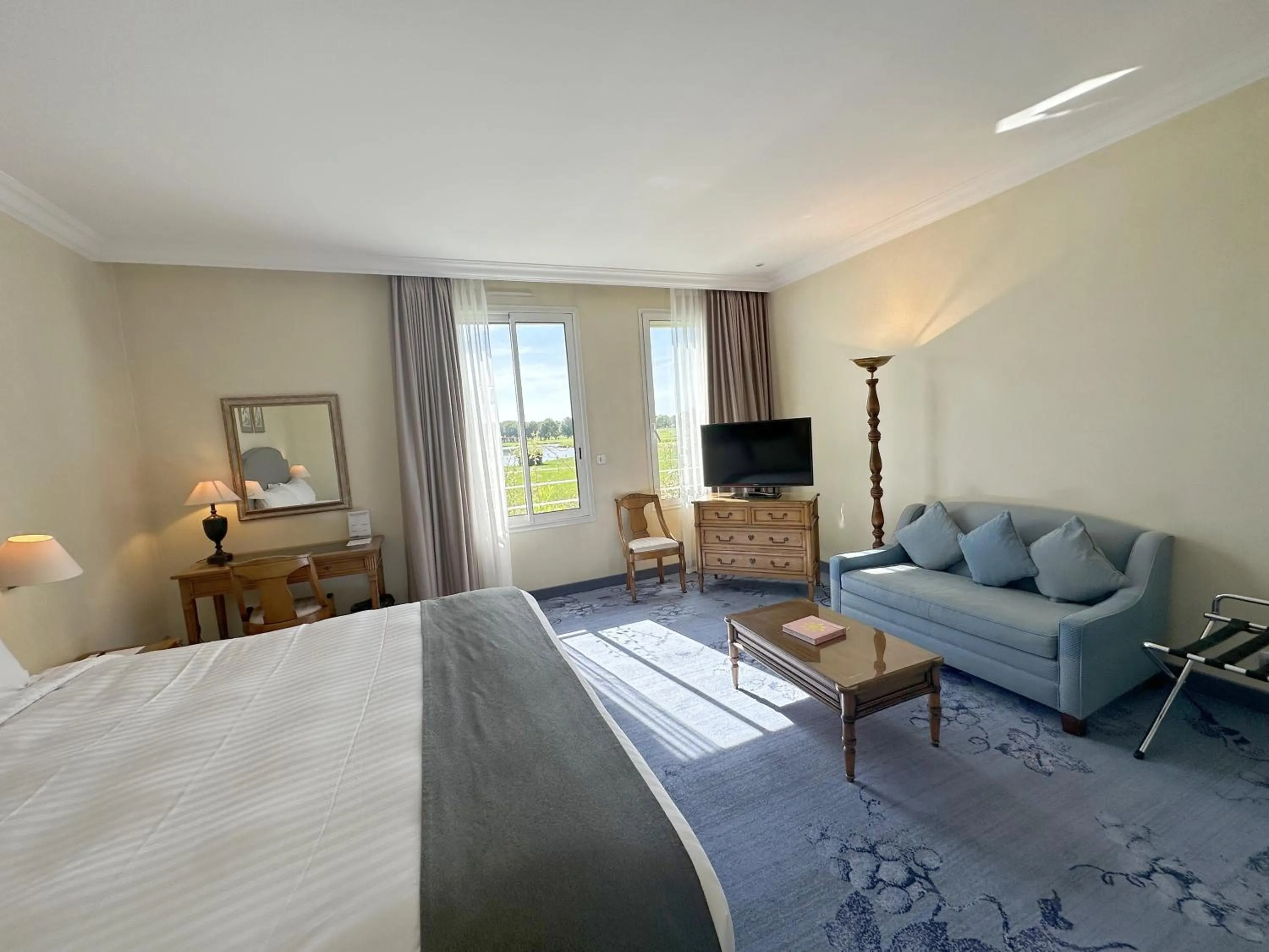 Bedroom, Bed in Relais de Margaux - Hôtel, Golf & Spa