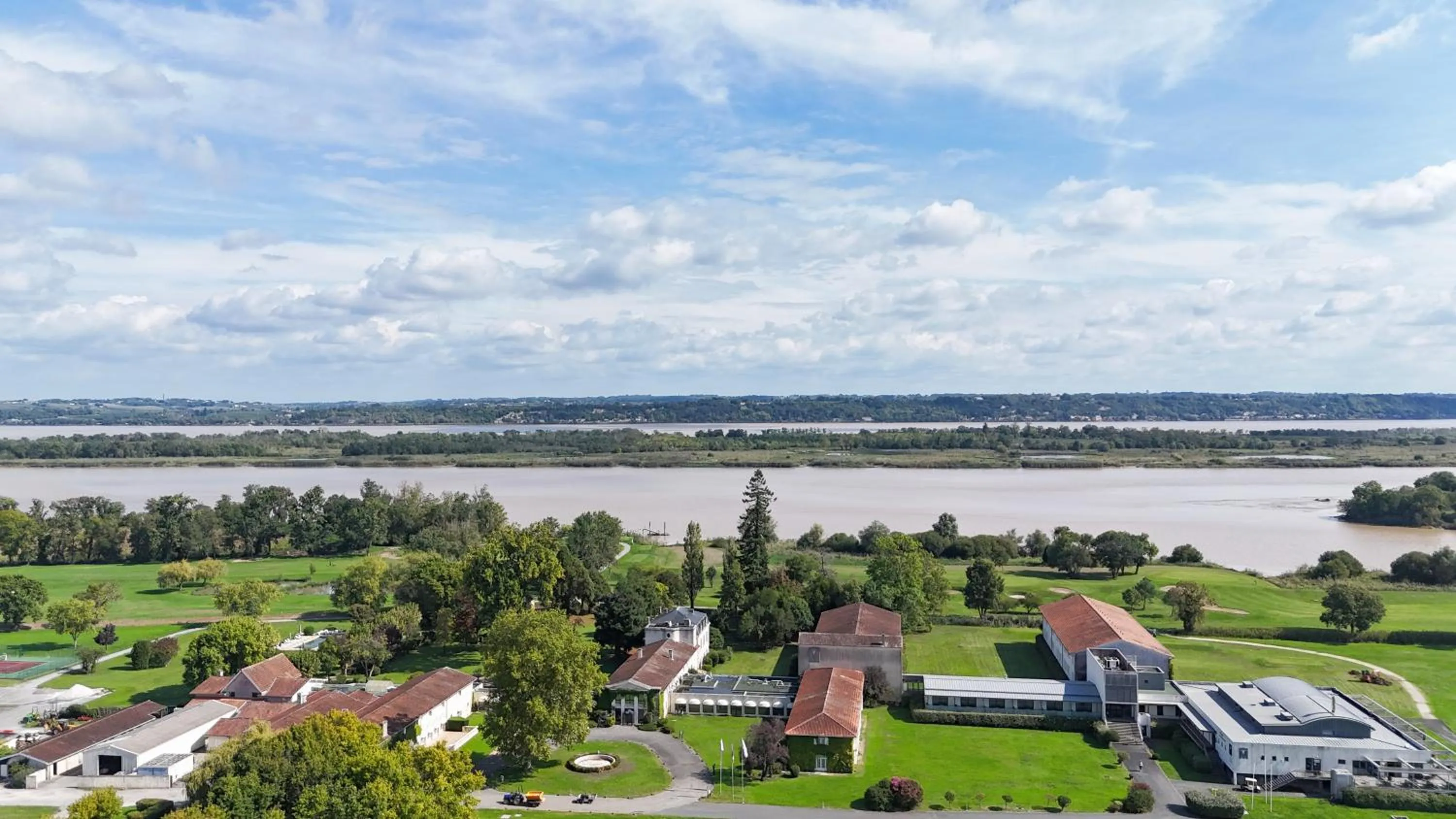 Bird's eye view in Relais de Margaux - Hôtel, Golf & Spa