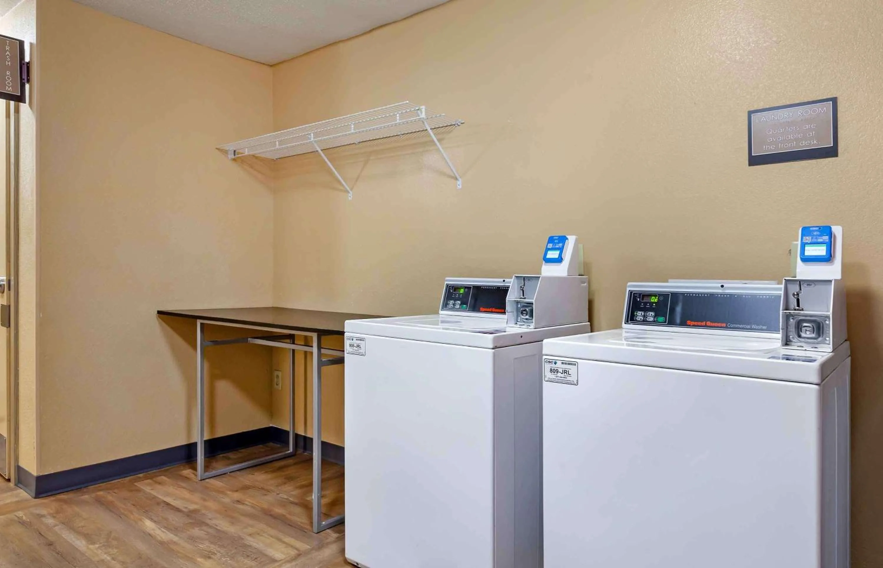 Property building in Extended Stay America Select Suites - Madison - Old Sauk Rd