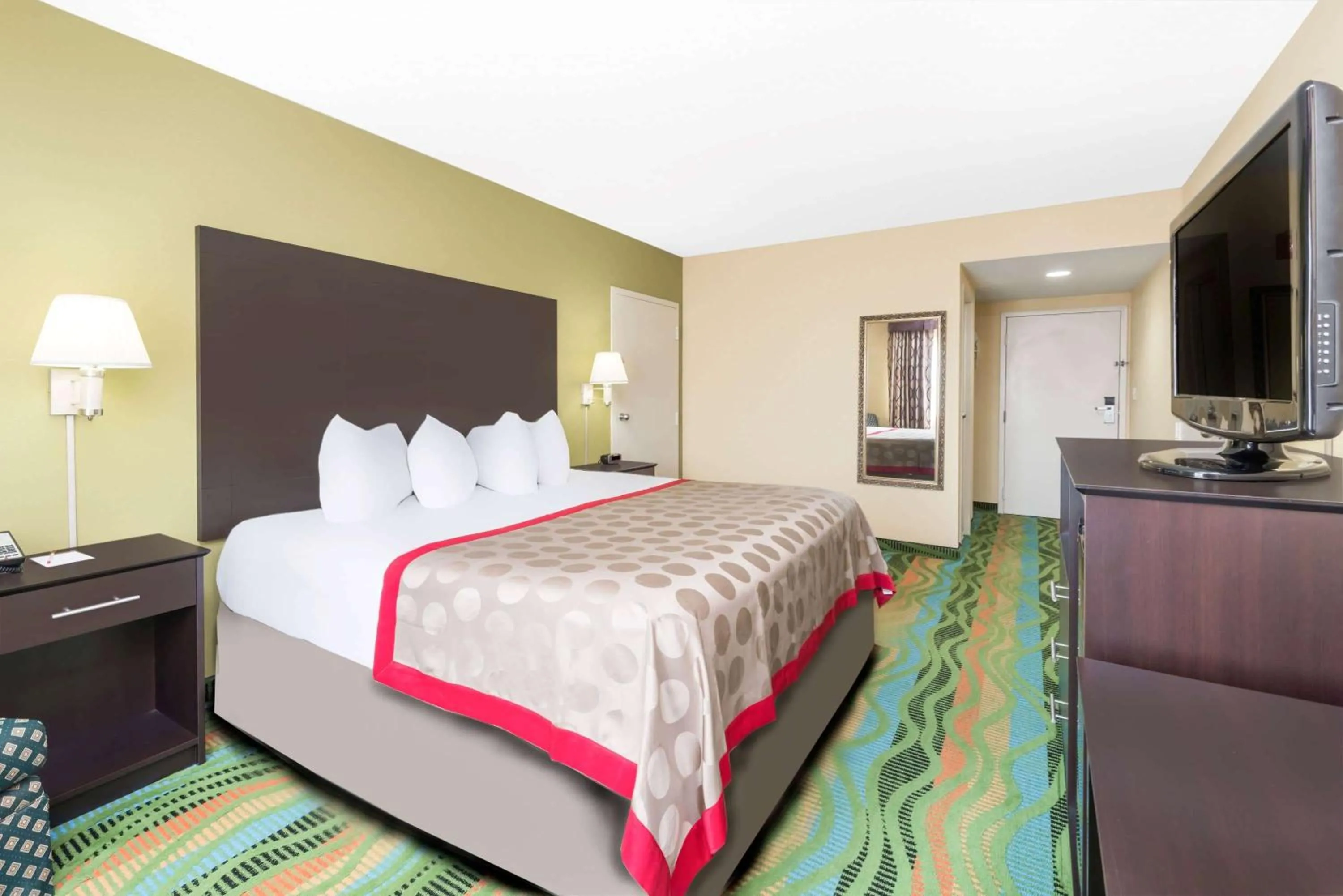 Photo of the whole room, Bed in Ramada by Wyndham Vandalia