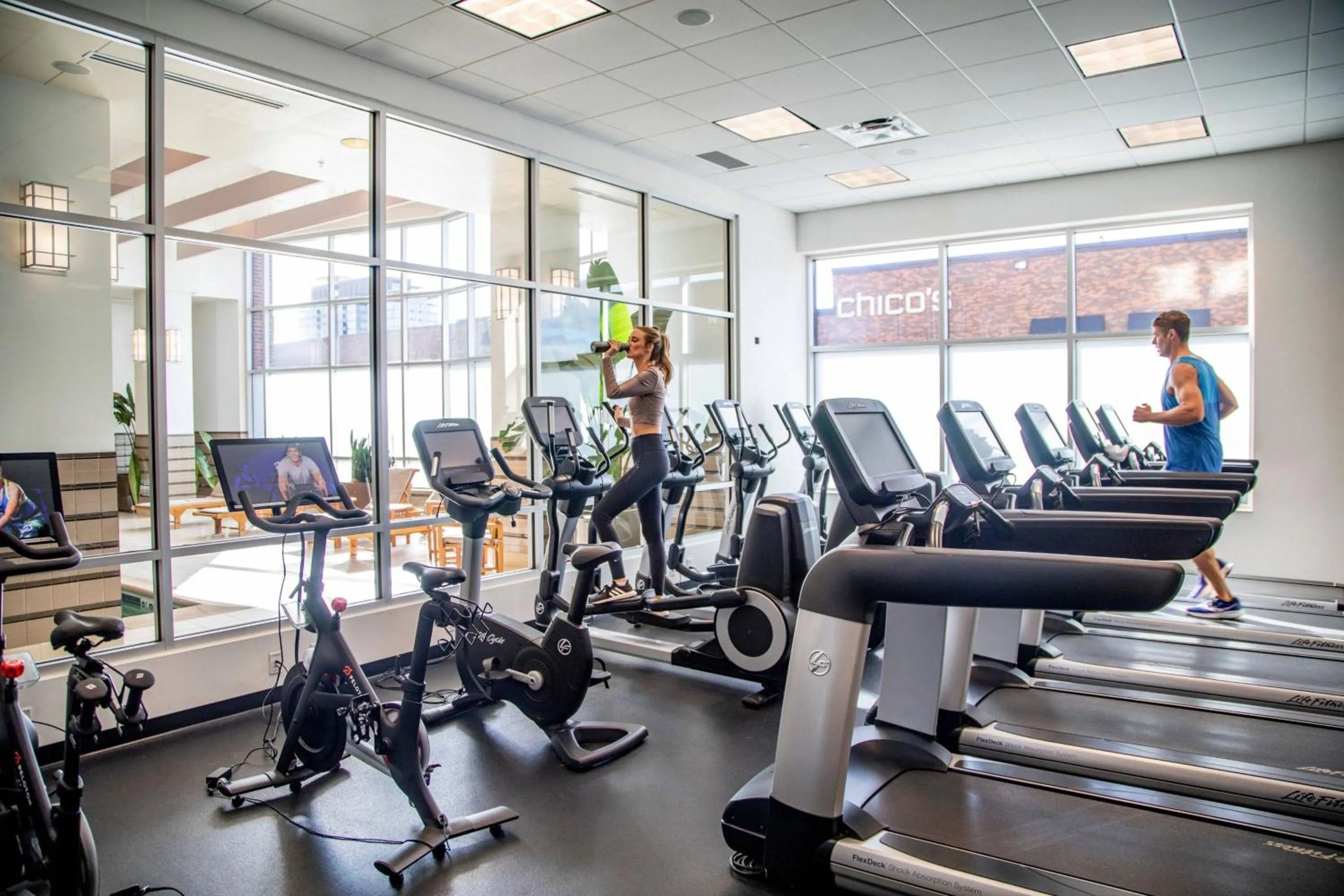 Fitness centre/facilities in The Westin Edina Galleria