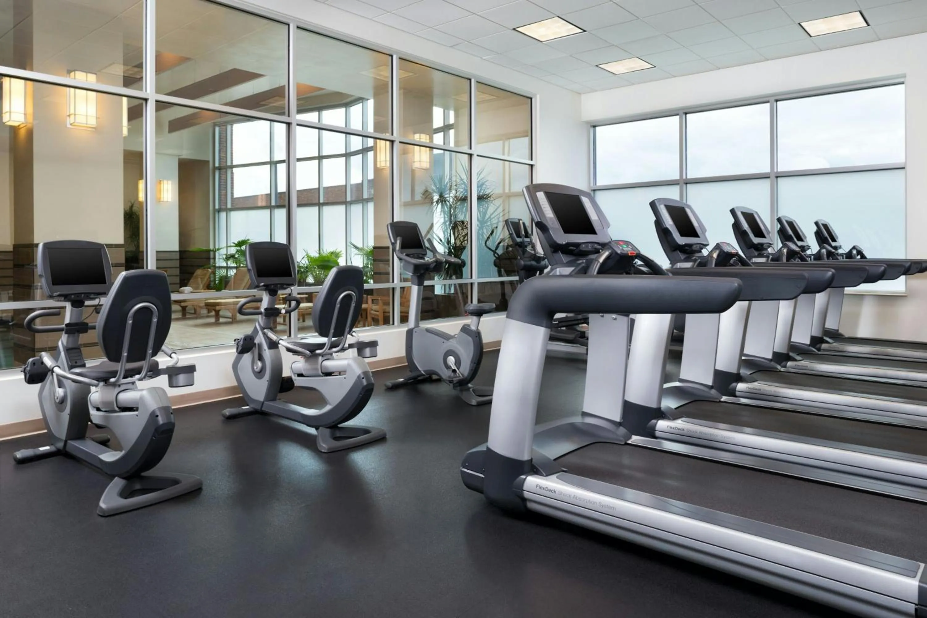 Fitness centre/facilities in The Westin Edina Galleria