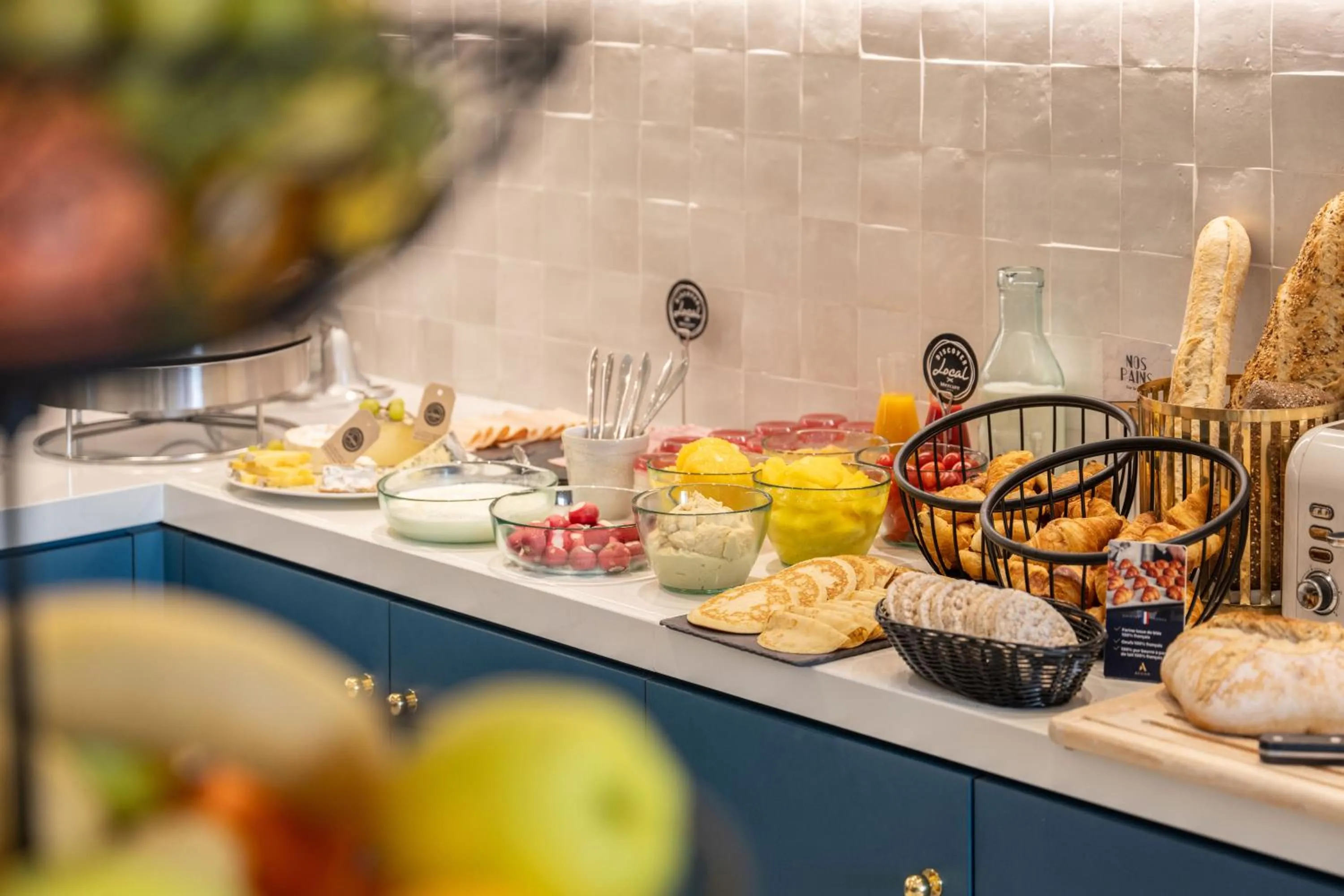 Breakfast in Mercure Paris Notre Dame Saint Germain des Prés