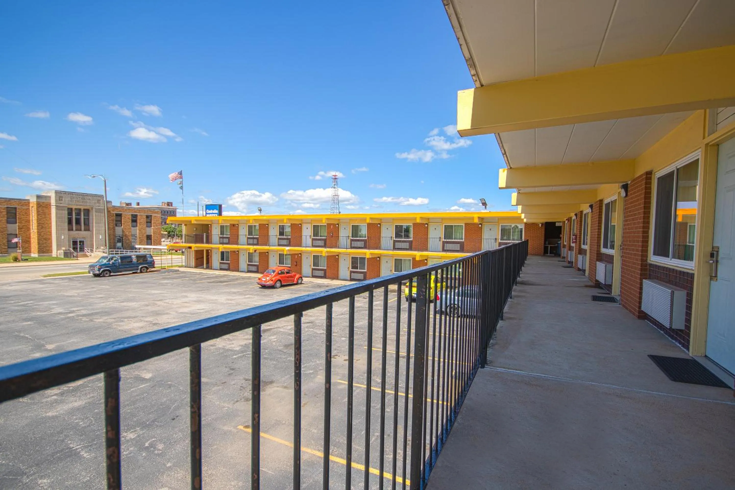 Balcony/Terrace in Centralia Motel near Downtown by OYO