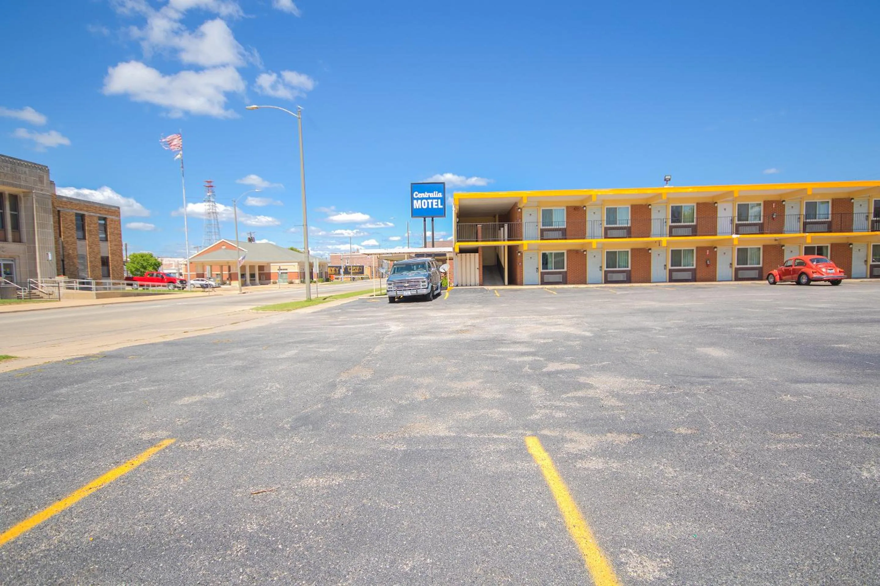 Parking in Centralia Motel near Downtown by OYO