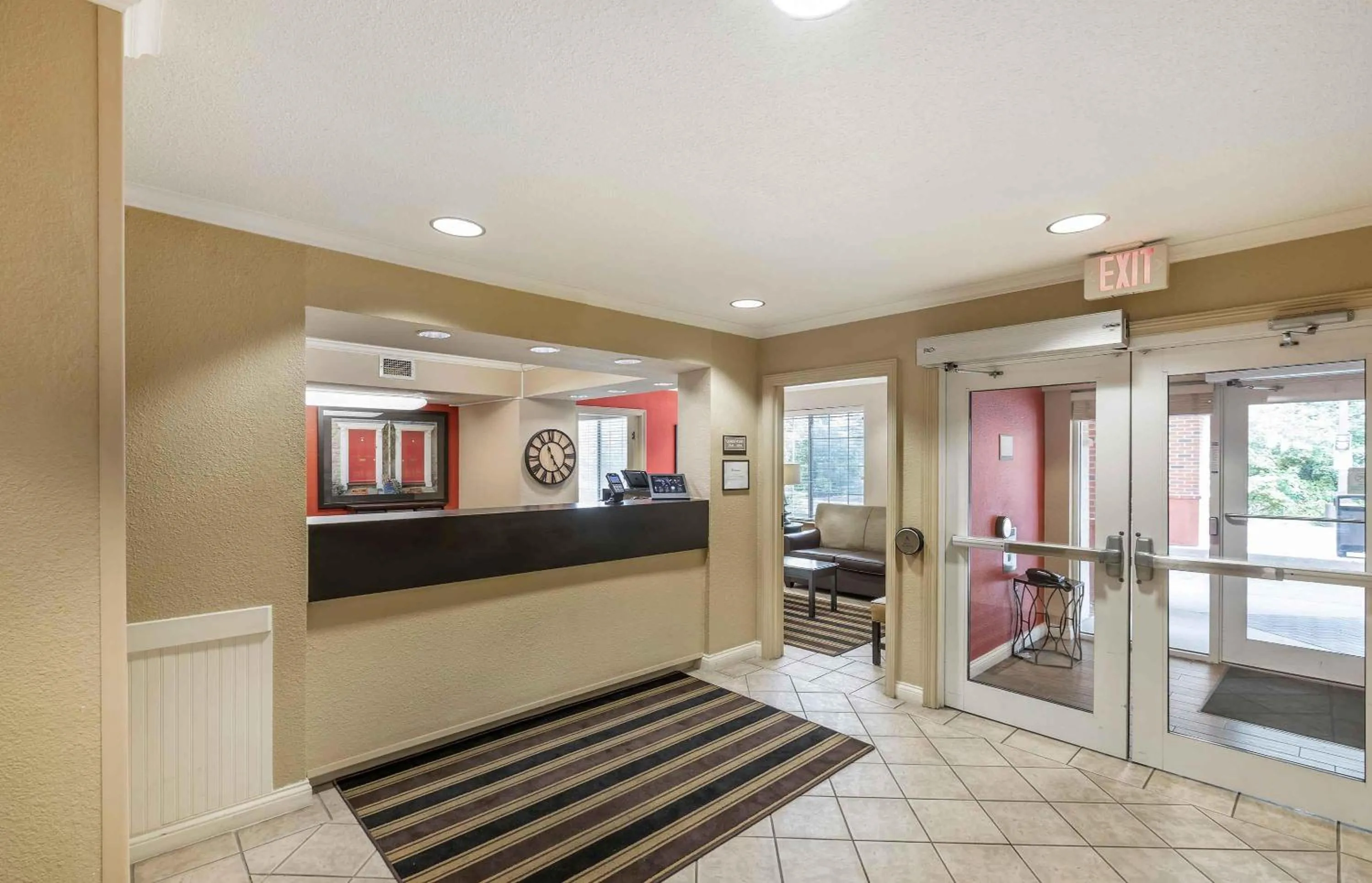 Lobby or reception in Extended Stay America Suites - Milwaukee - Brookfield